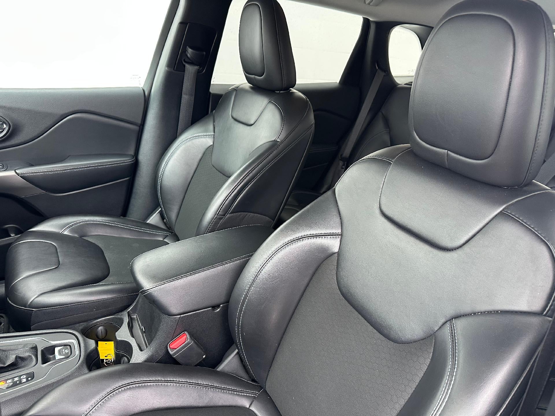 2020 Jeep Cherokee Base