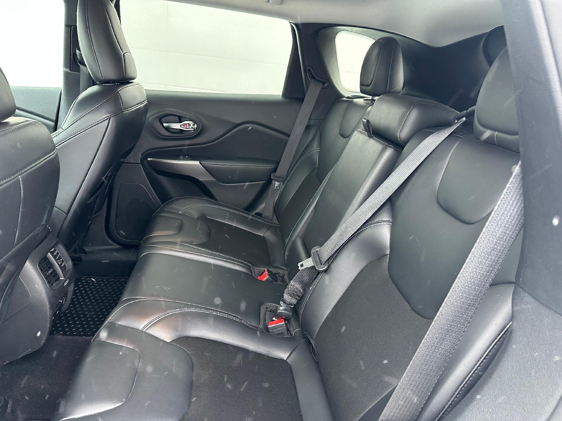 2020 Jeep Cherokee Base