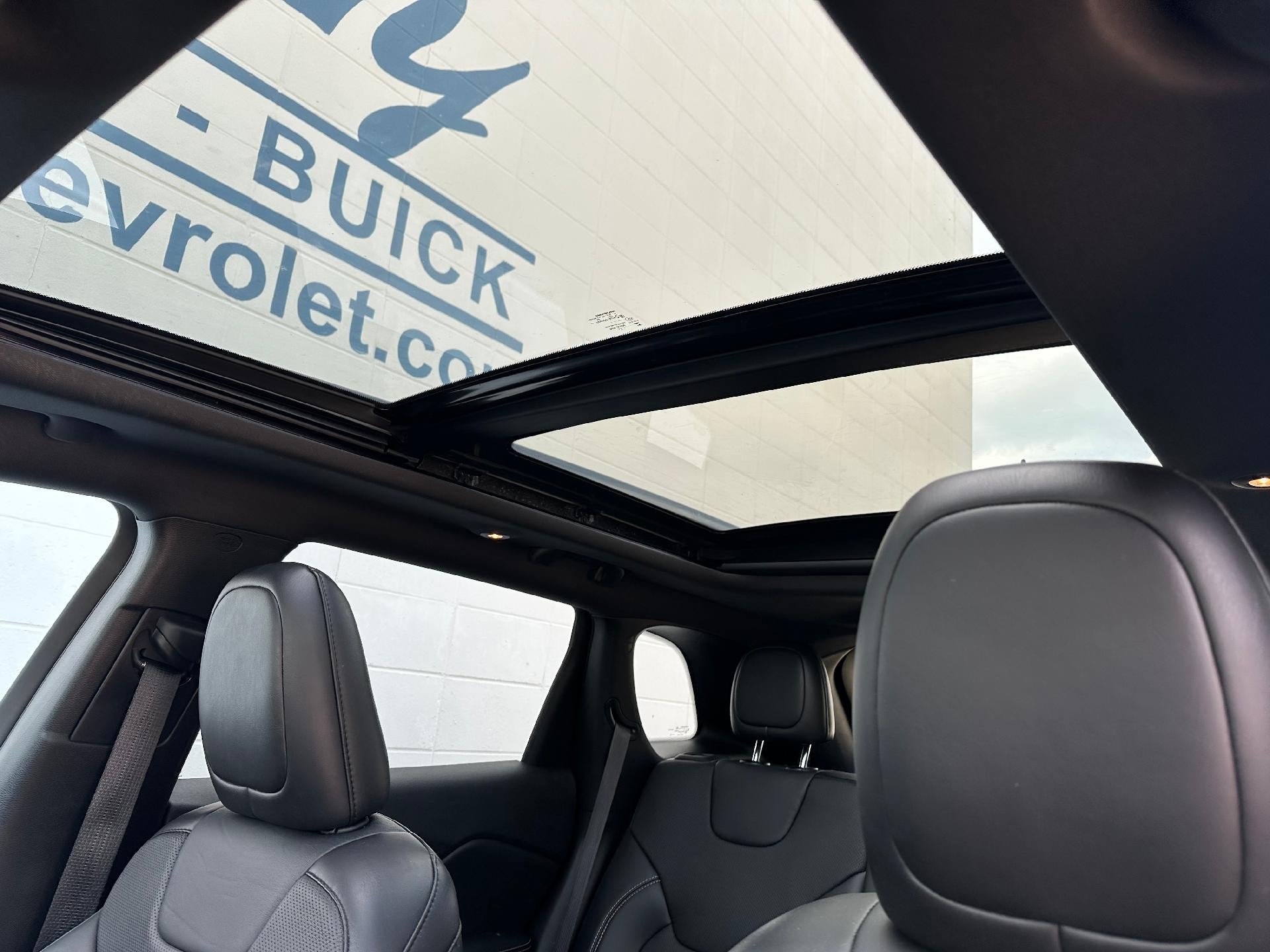 2021 Jeep Cherokee Base