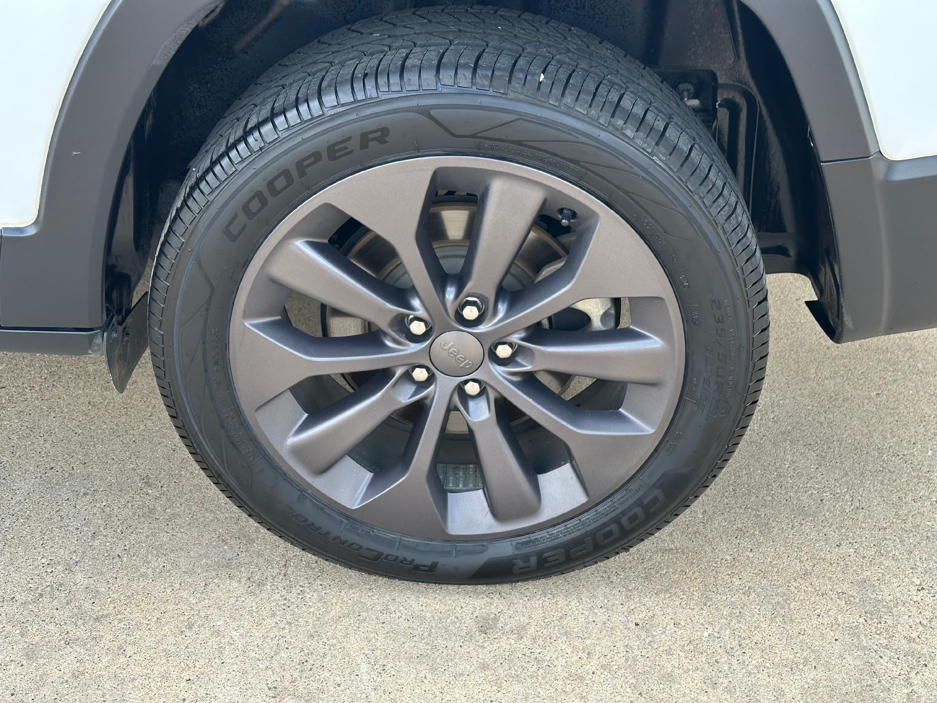 2021 Jeep Cherokee Base