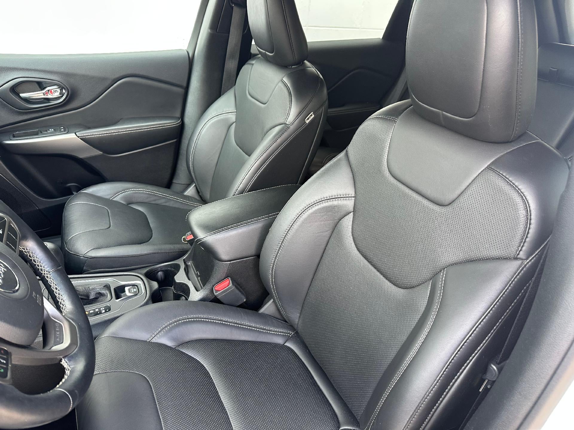 2021 Jeep Cherokee Base