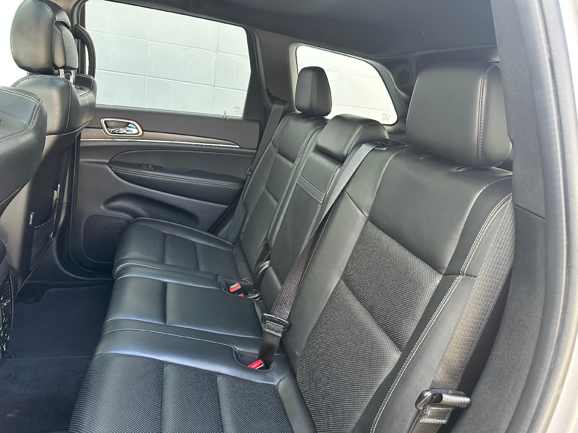 2016 Jeep Grand Cherokee Base