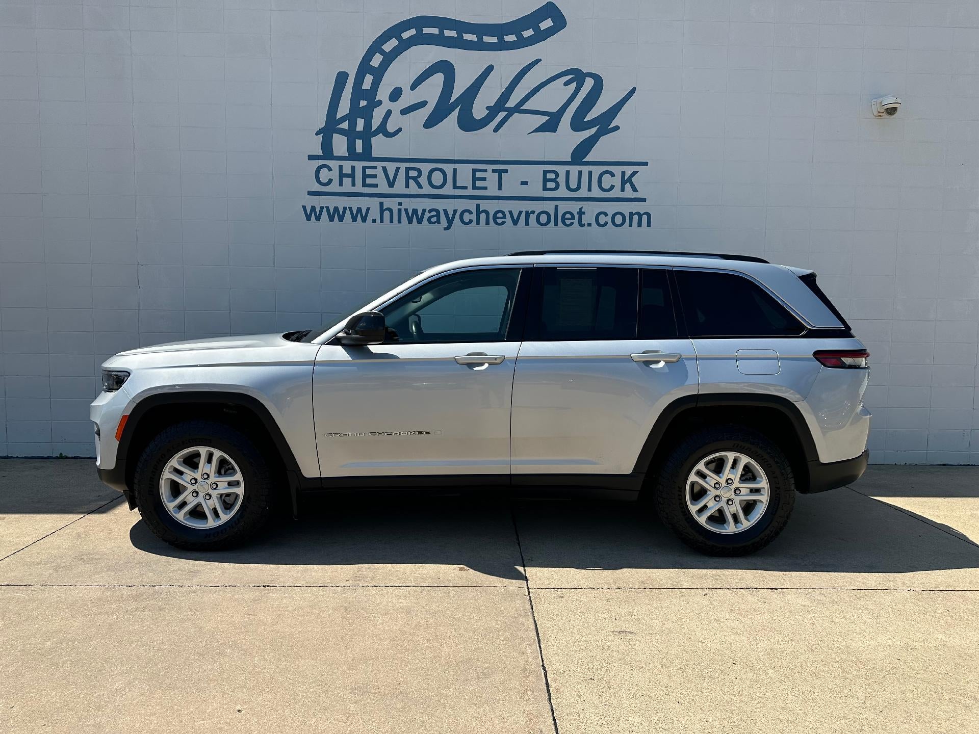 2022 Jeep Grand Cherokee Base