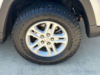 2022 Jeep Grand Cherokee Base