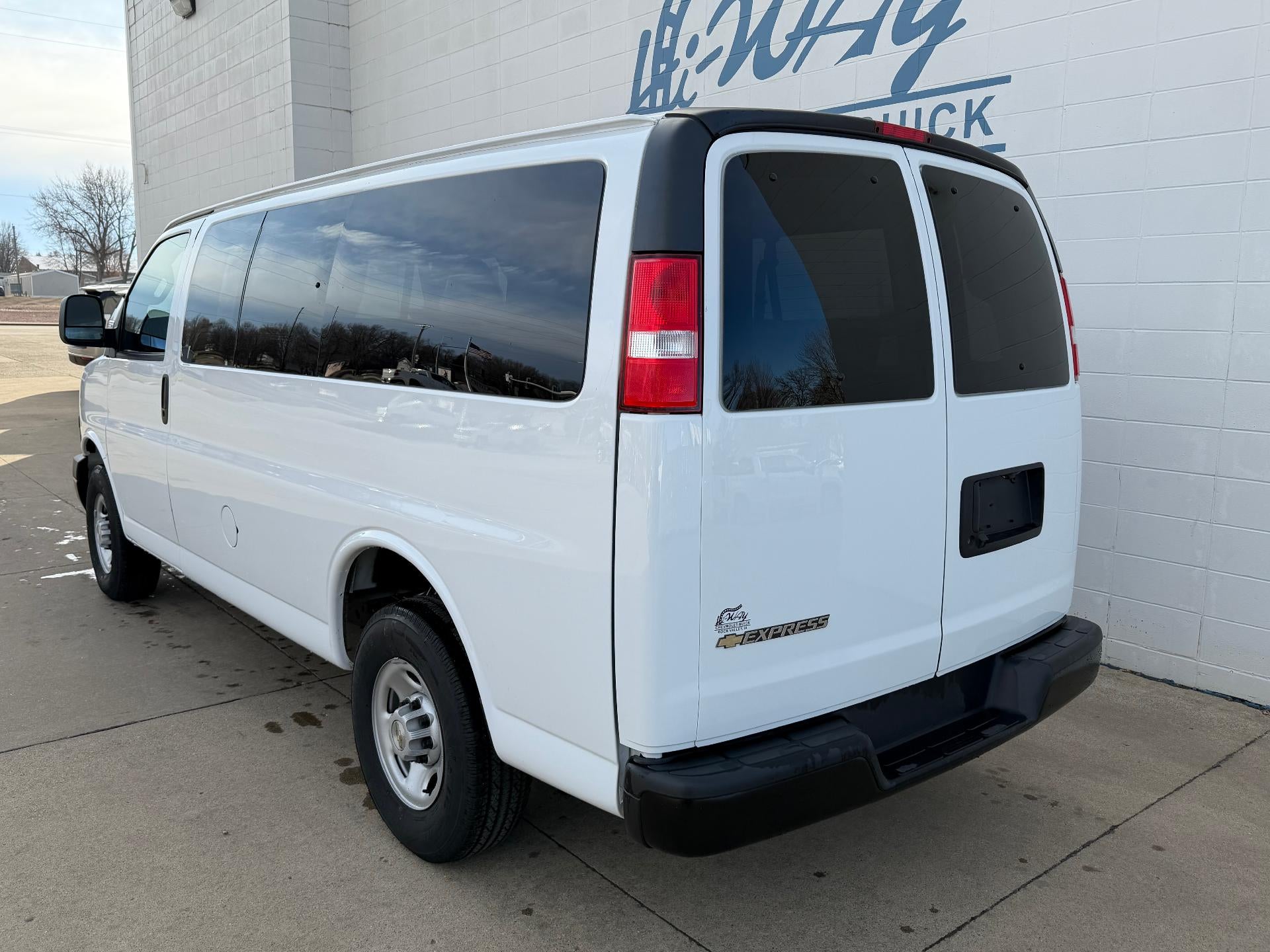 2024 Chevrolet Express Passenger 2500 LS