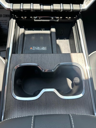 2024 GMC Acadia AWD Denali