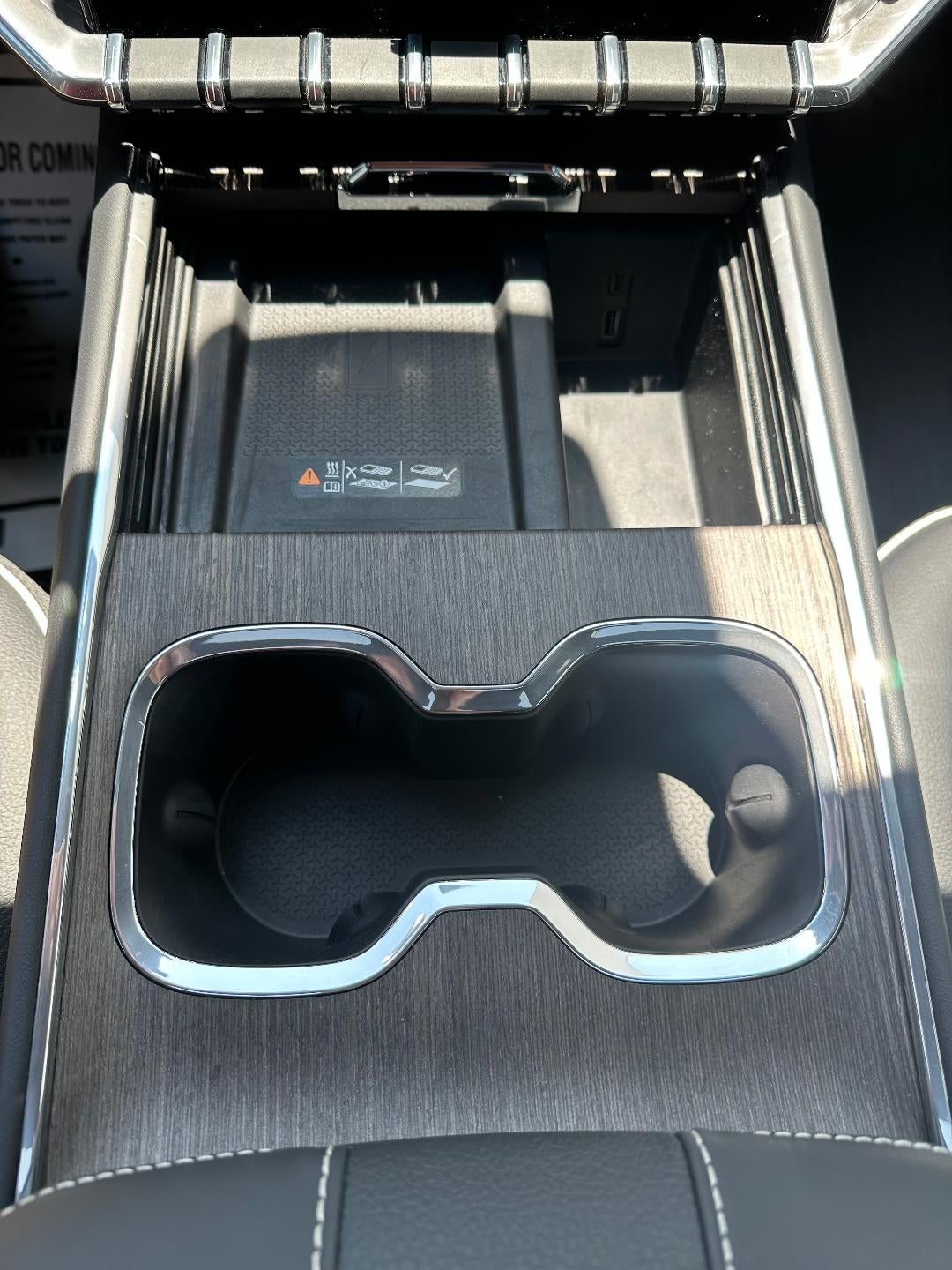 2024 GMC Acadia AWD Denali