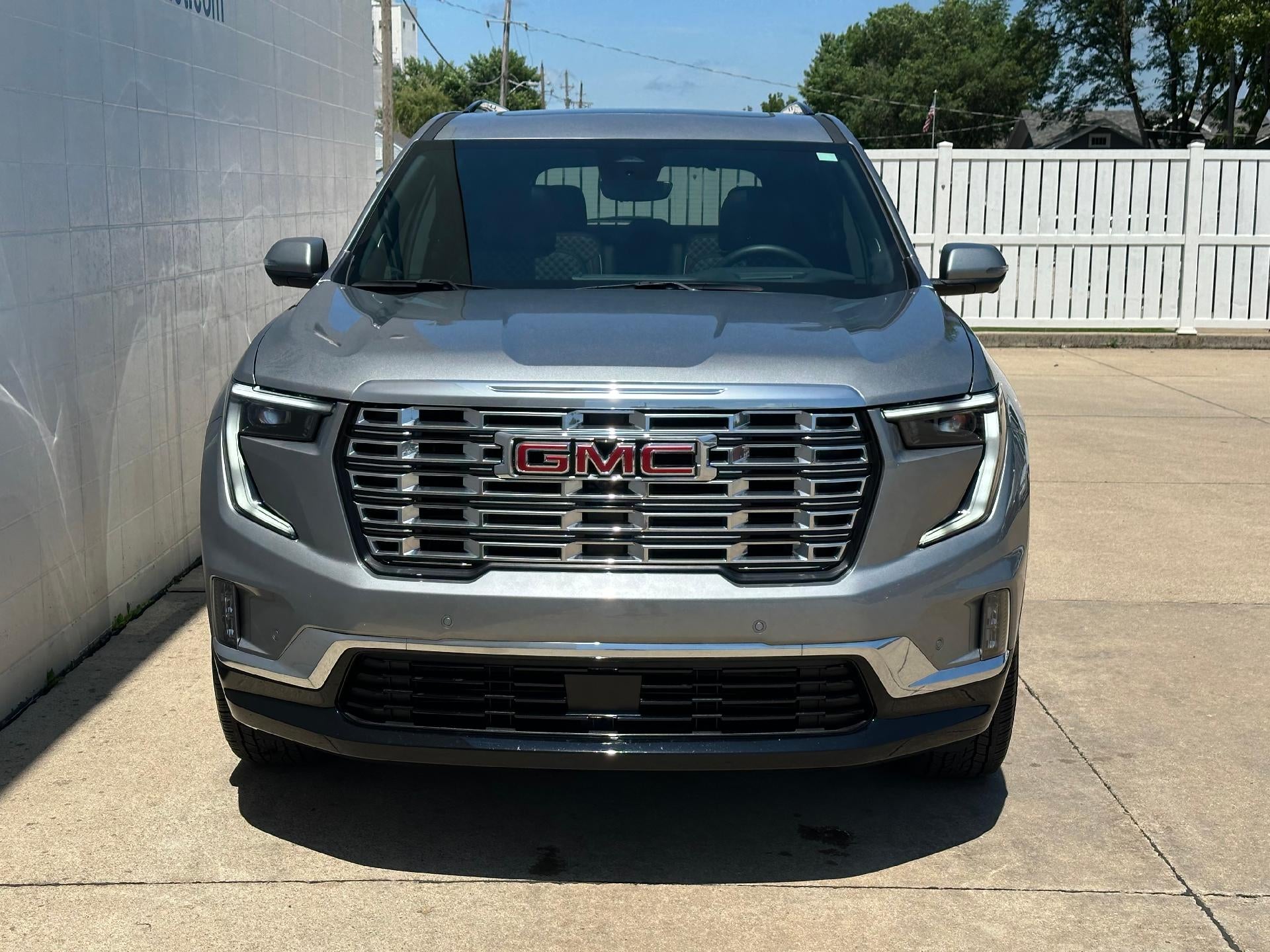 2024 GMC Acadia AWD Denali