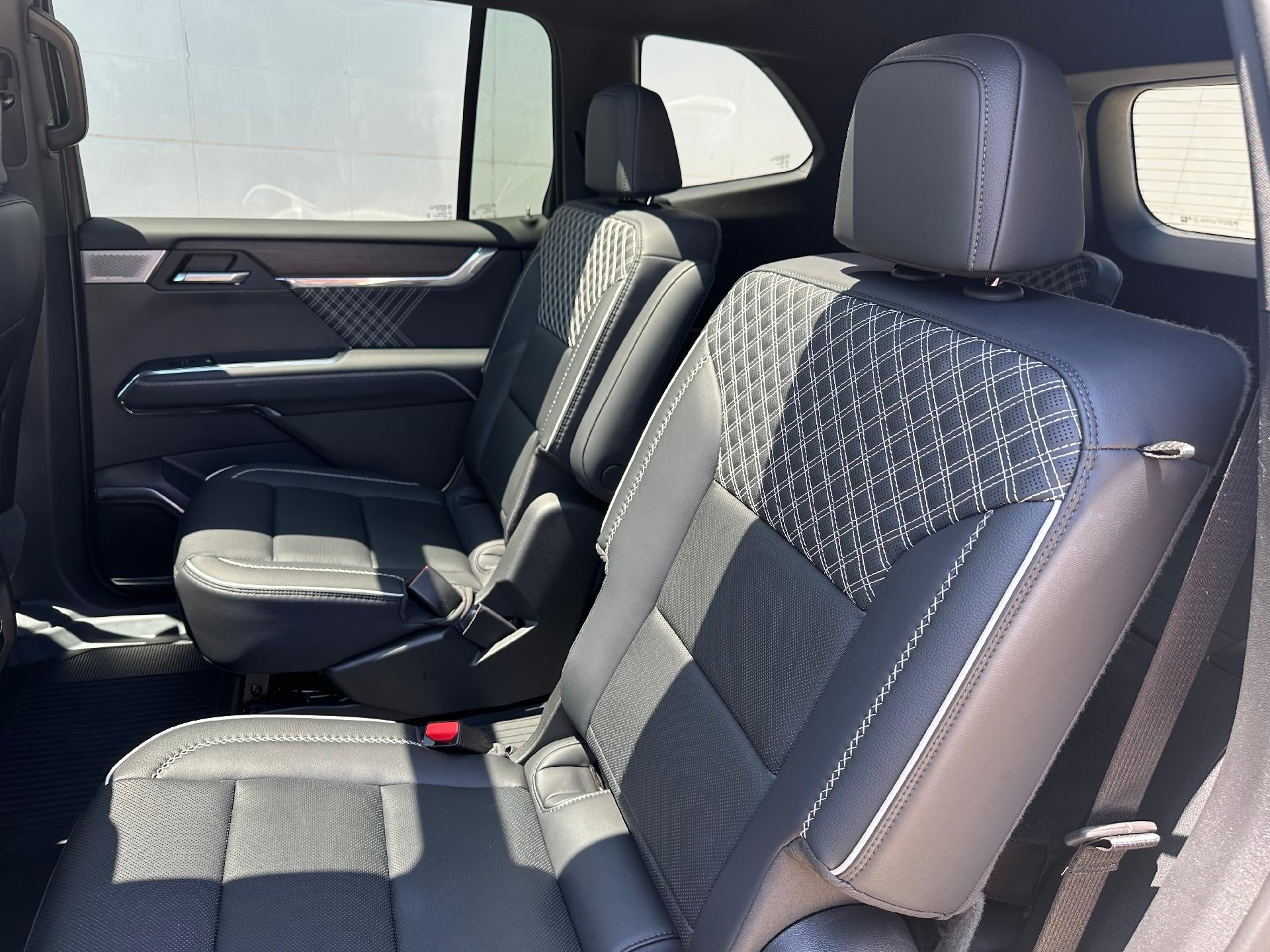 2024 GMC Acadia AWD Denali