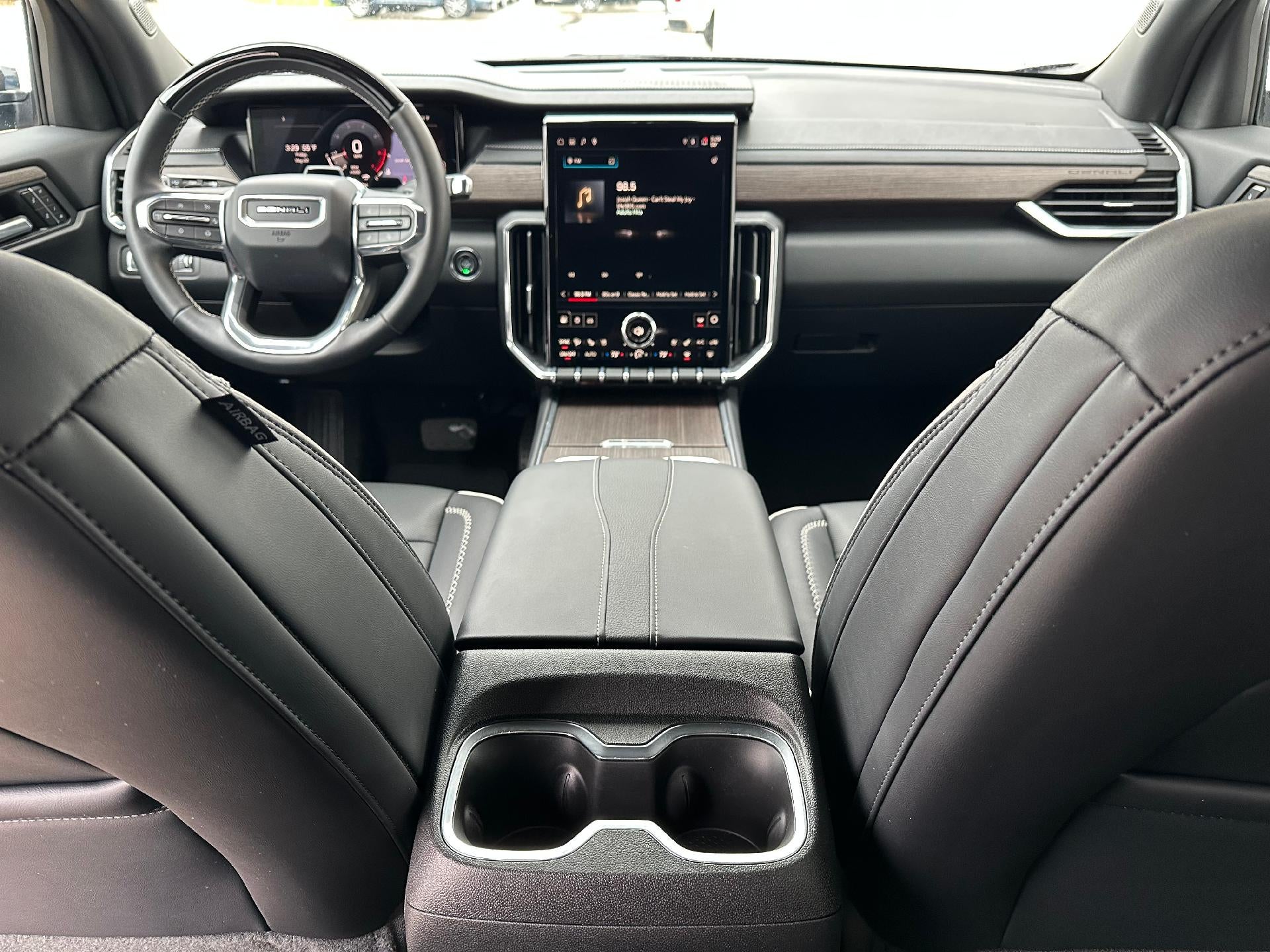 2026 GMC Acadia AWD Denali