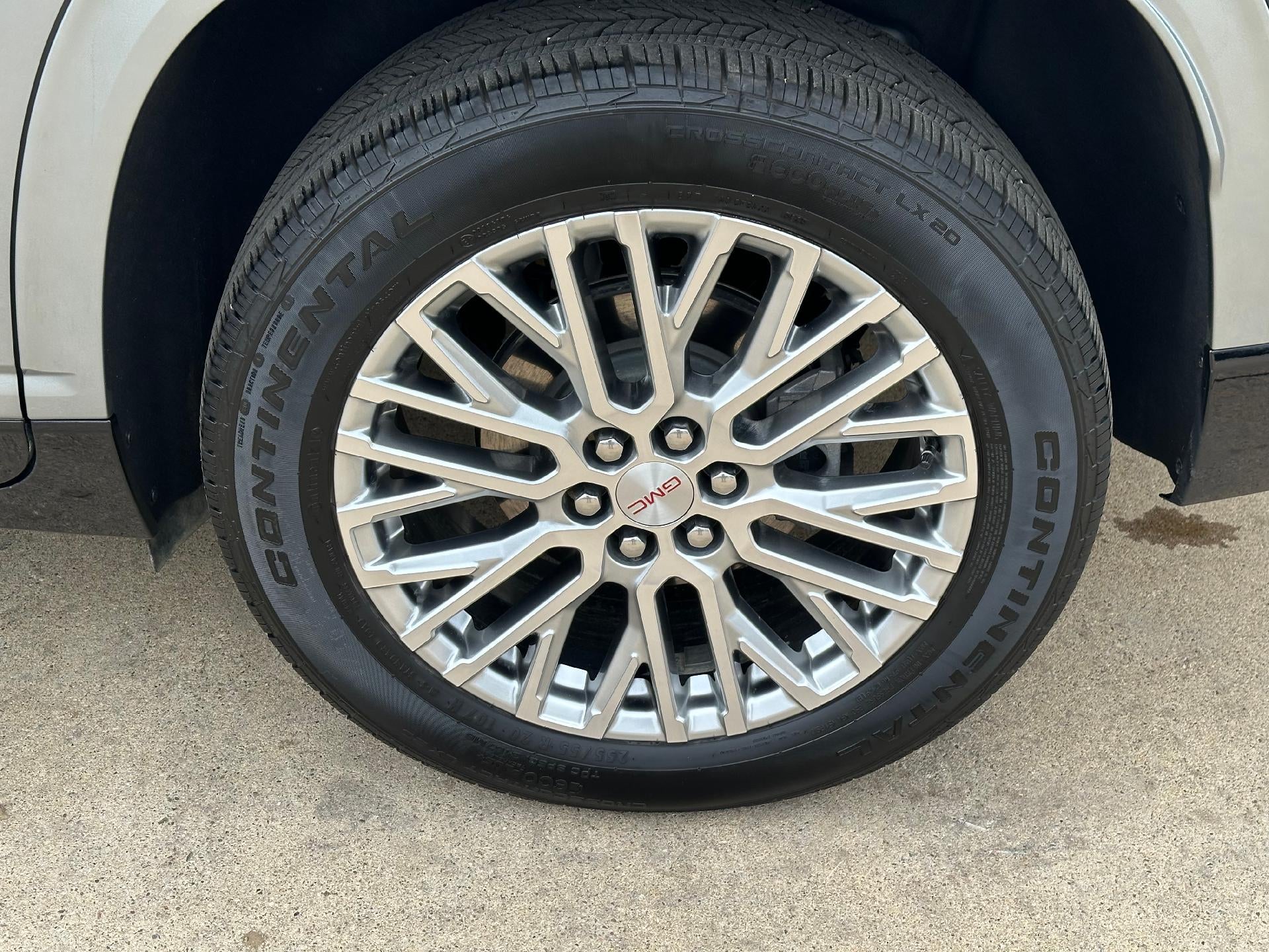 2026 GMC Acadia AWD Denali