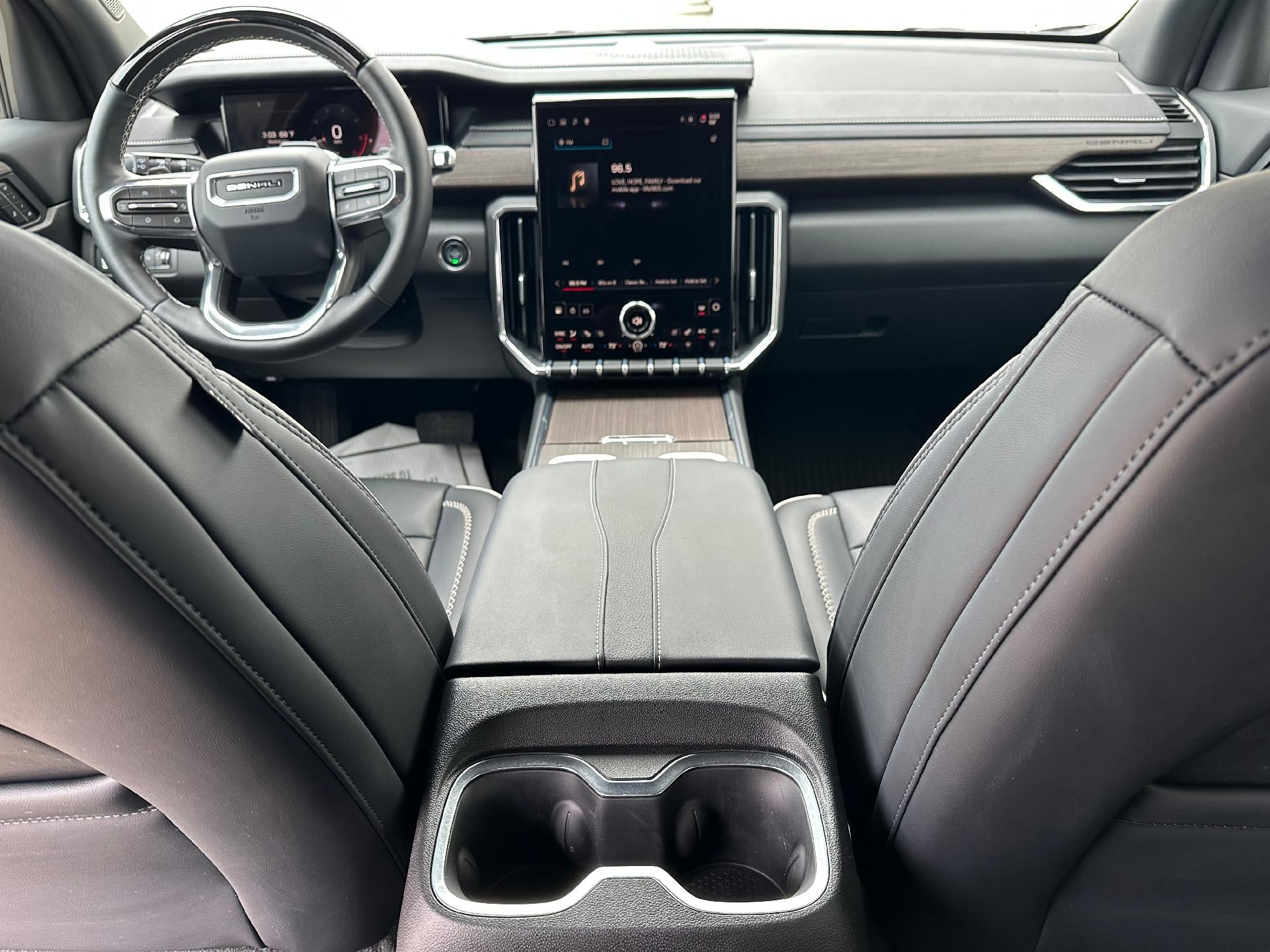 2026 GMC Acadia AWD Denali