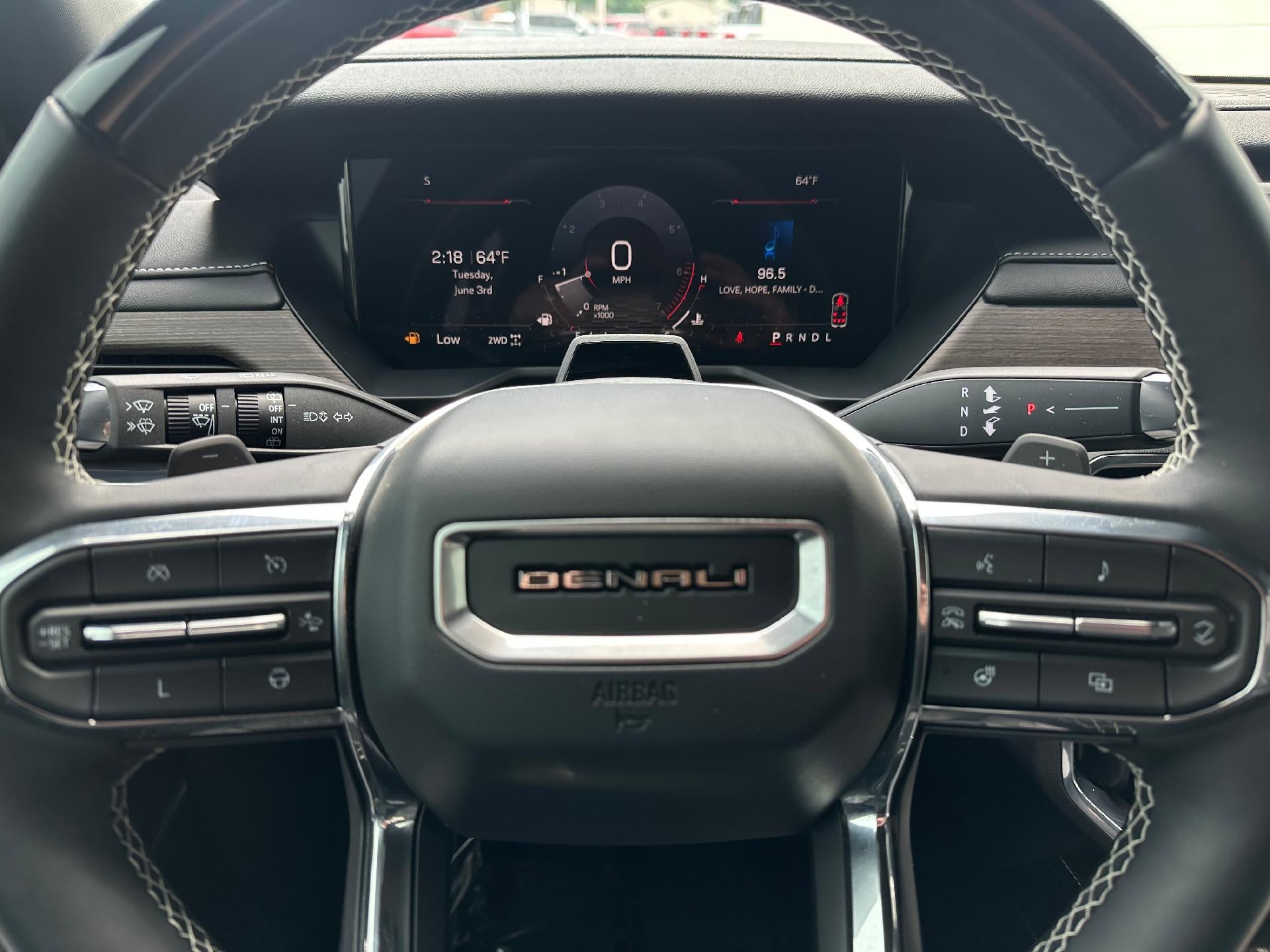 2024 GMC Acadia AWD Denali