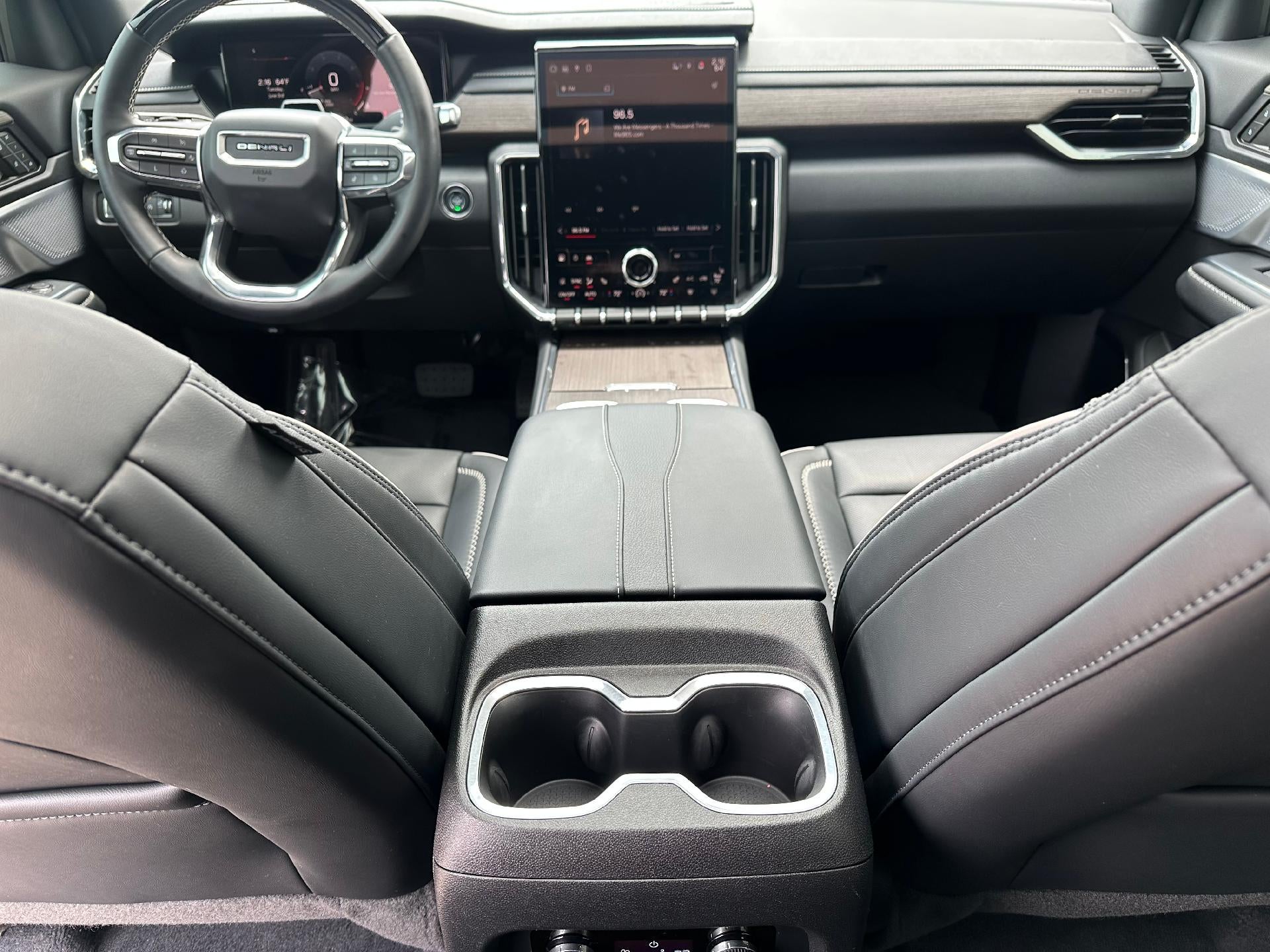 2024 GMC Acadia AWD Denali