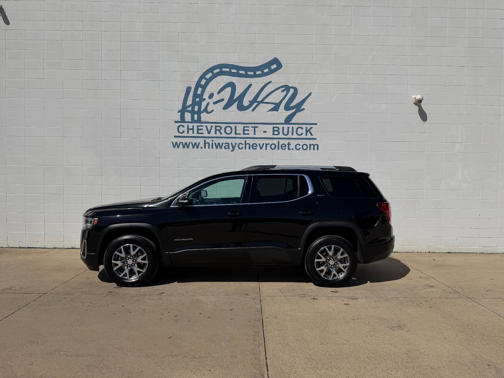 2023 GMC Acadia SLT