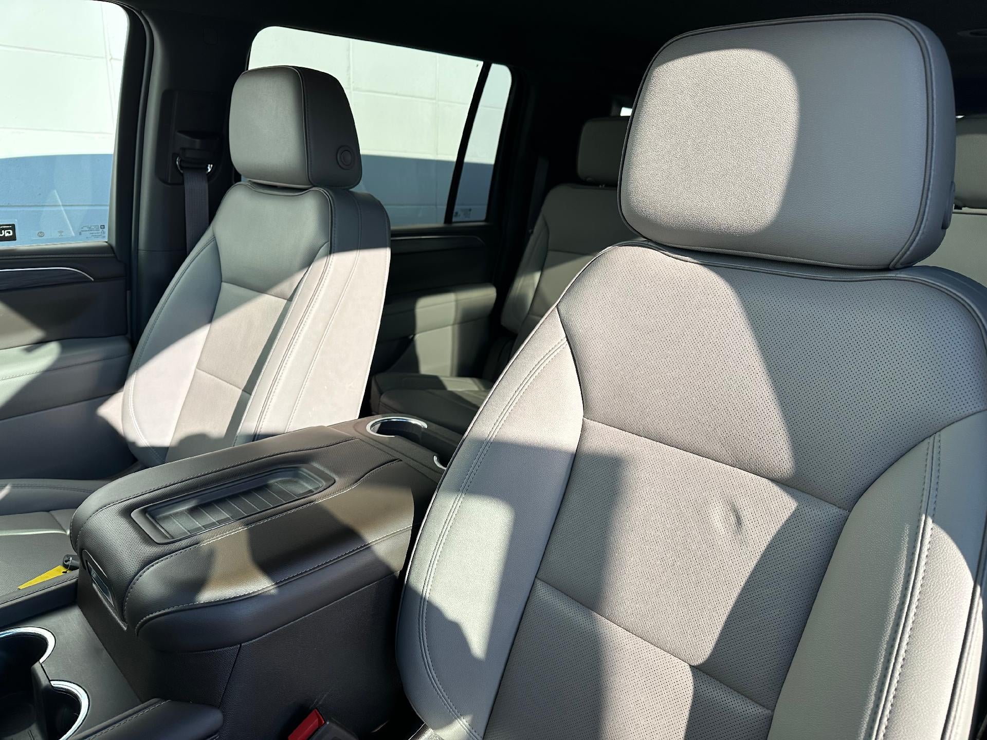 2022 GMC Yukon XL SLT