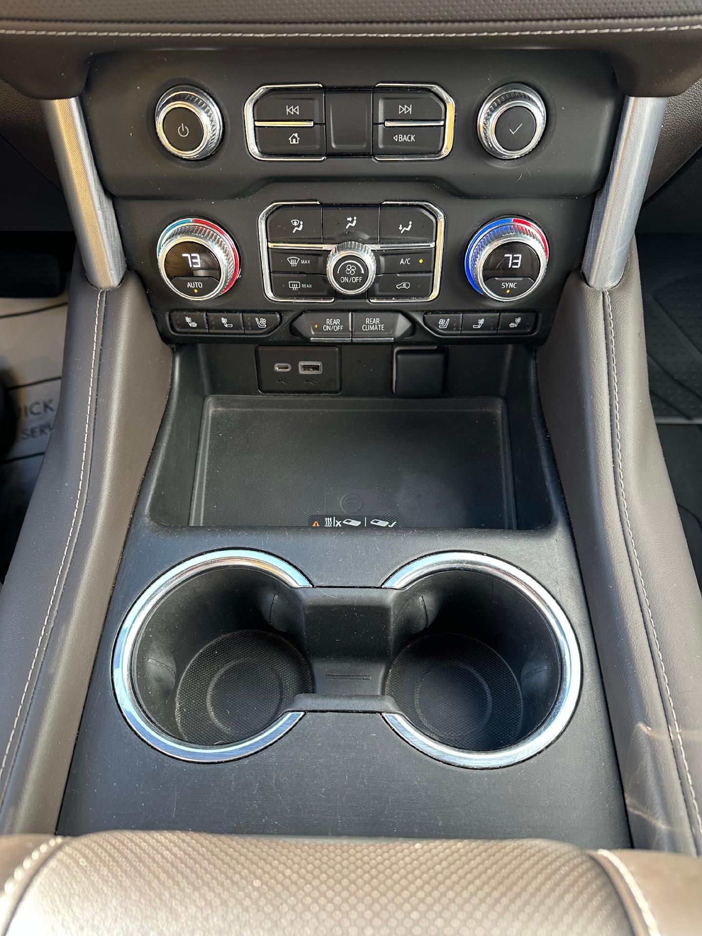 2022 GMC Yukon XL SLT