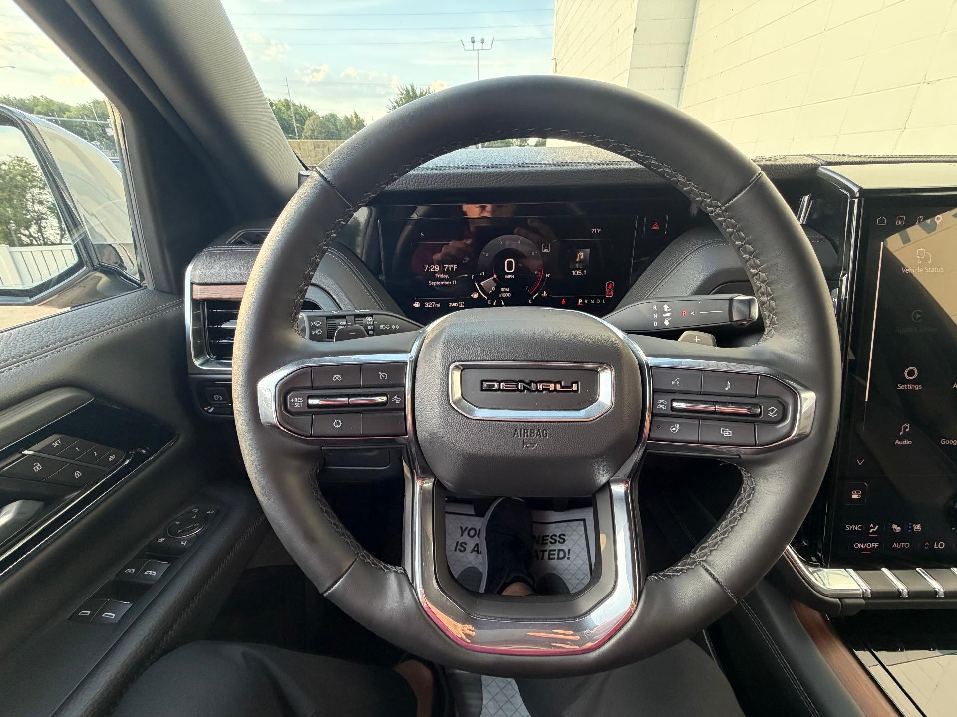 2025 GMC Yukon XL Denali