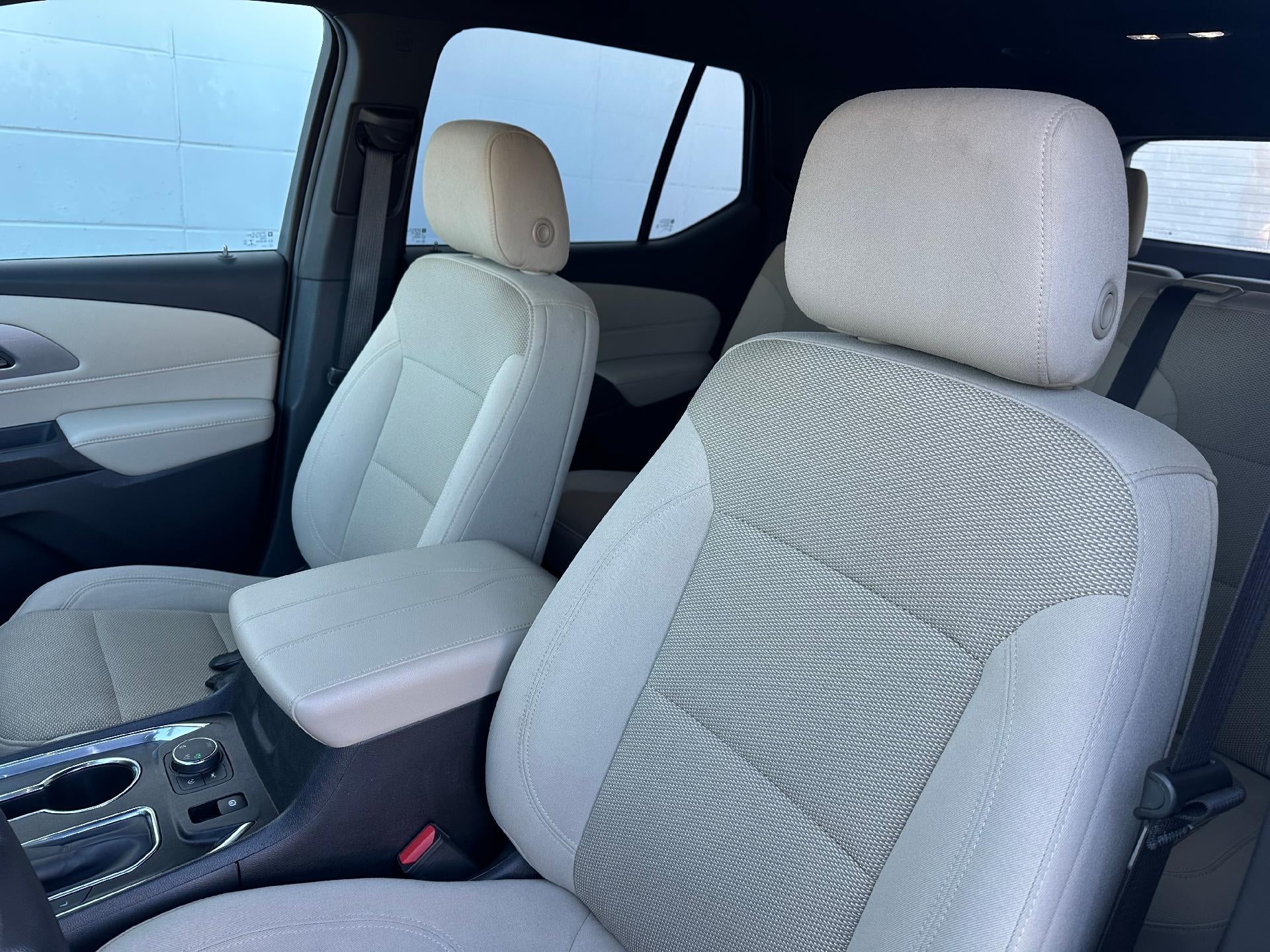 2022 Chevrolet Traverse LS