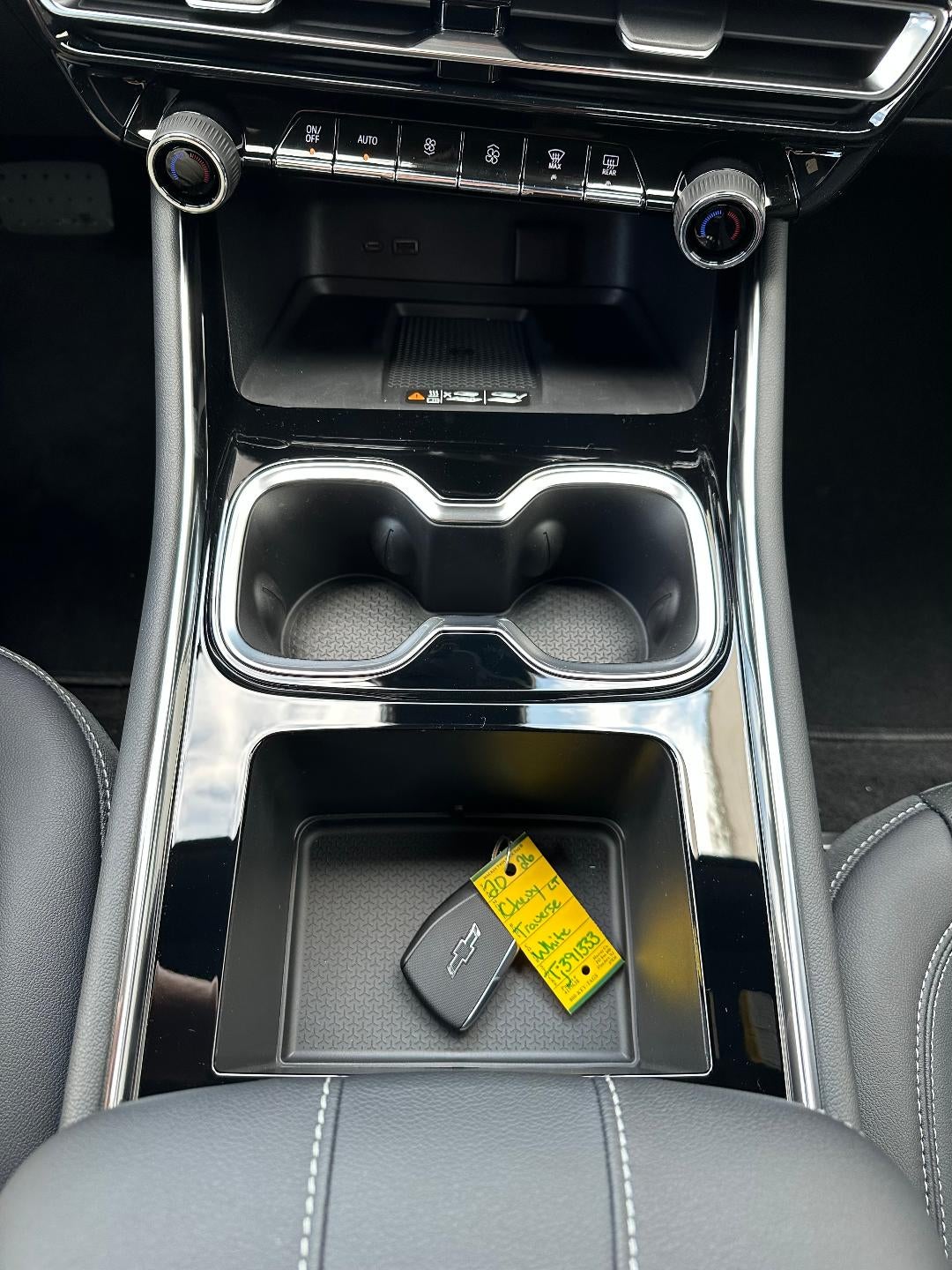 2026 Chevrolet Traverse AWD LT