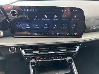 2026 Chevrolet Traverse AWD LT