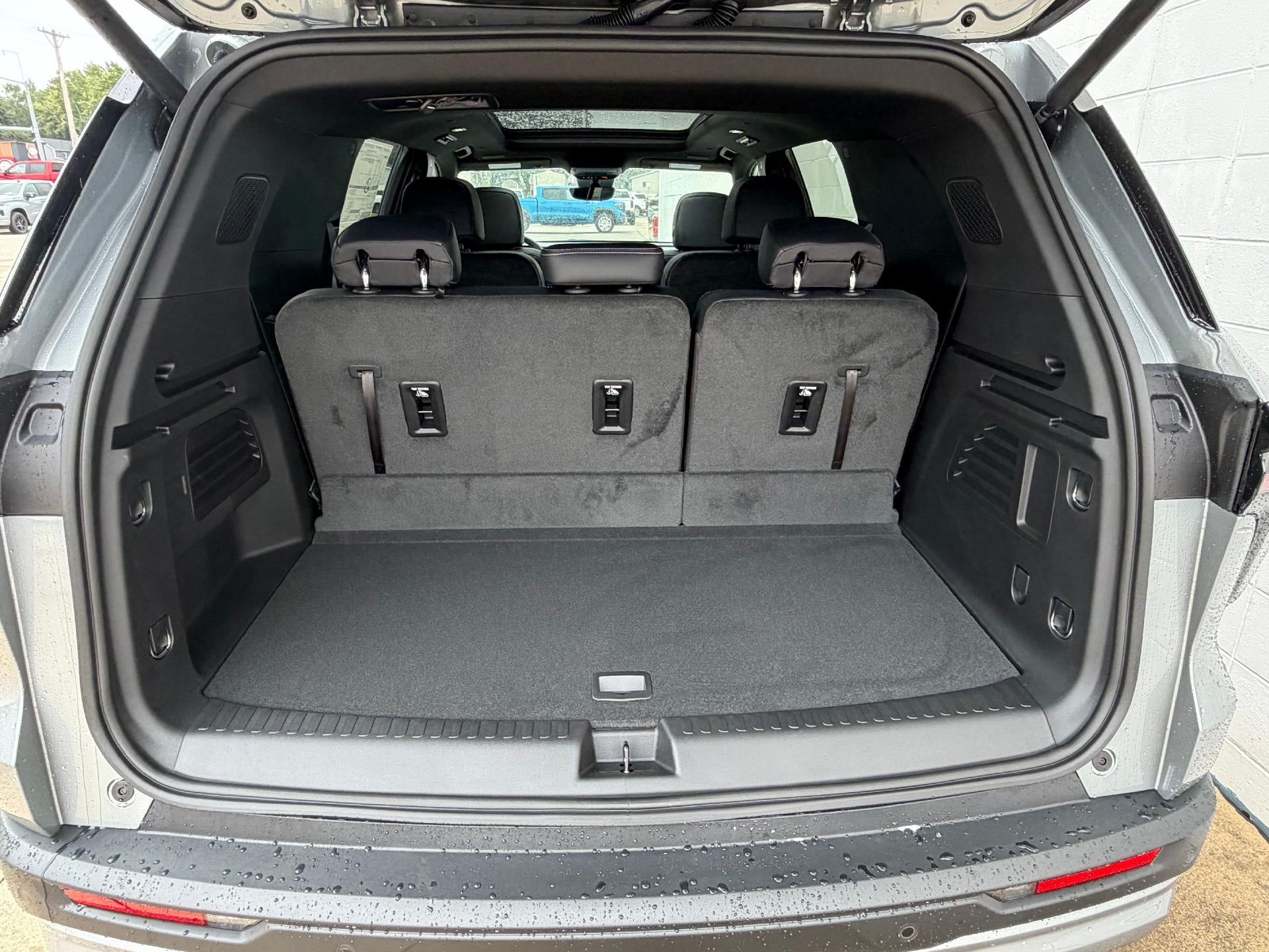 2027 Chevrolet Traverse AWD LT