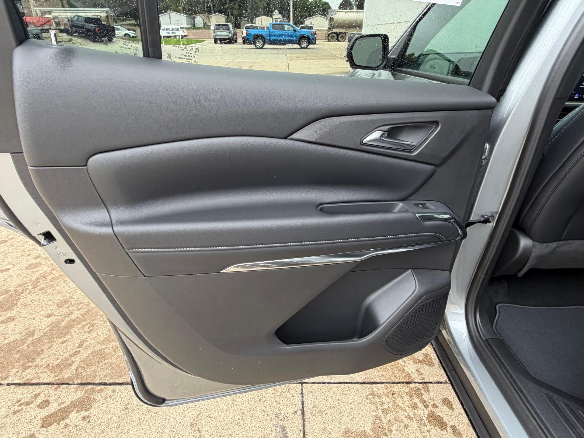 2027 Chevrolet Traverse AWD LT