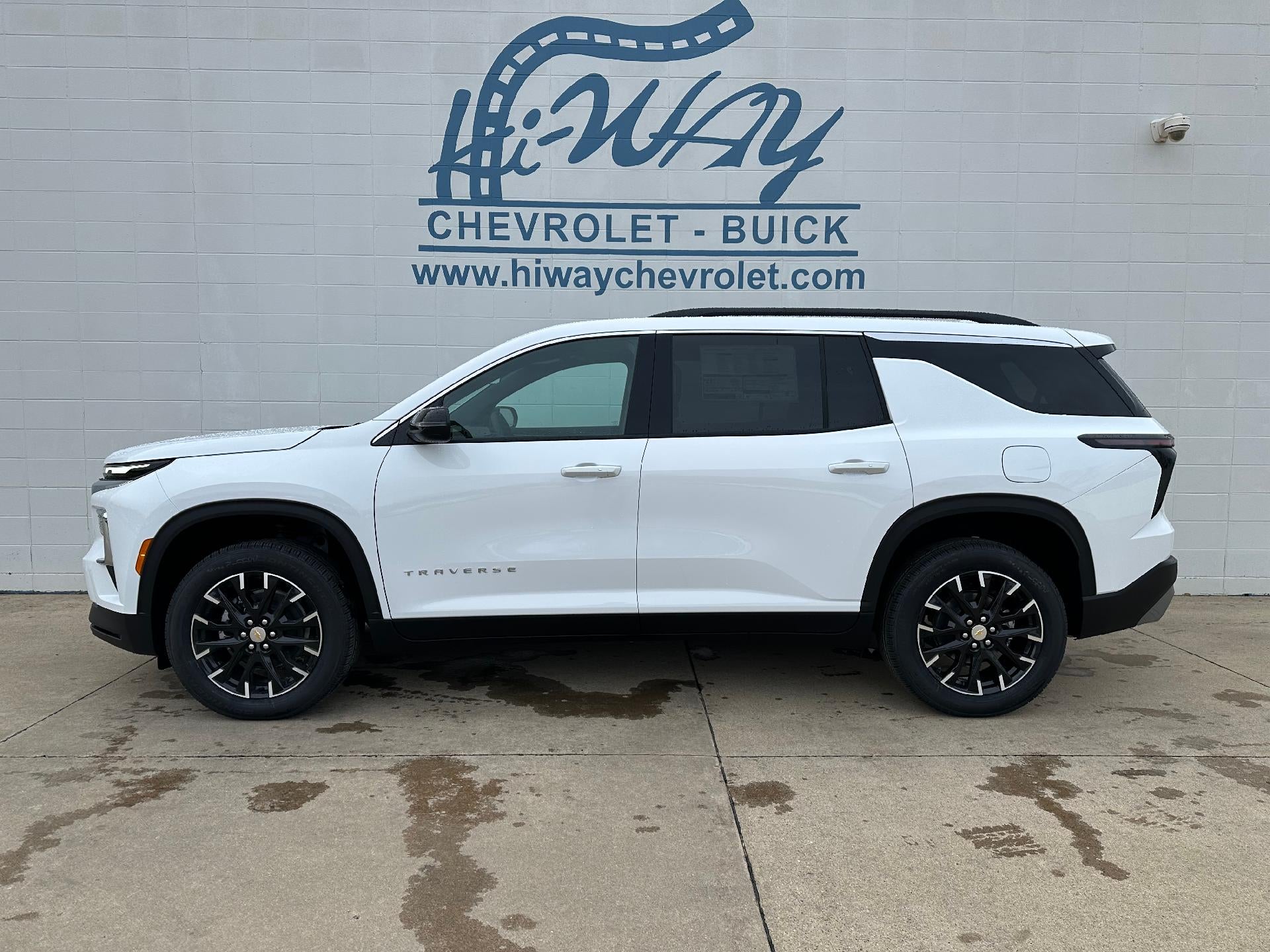 2026 Chevrolet Traverse AWD LT