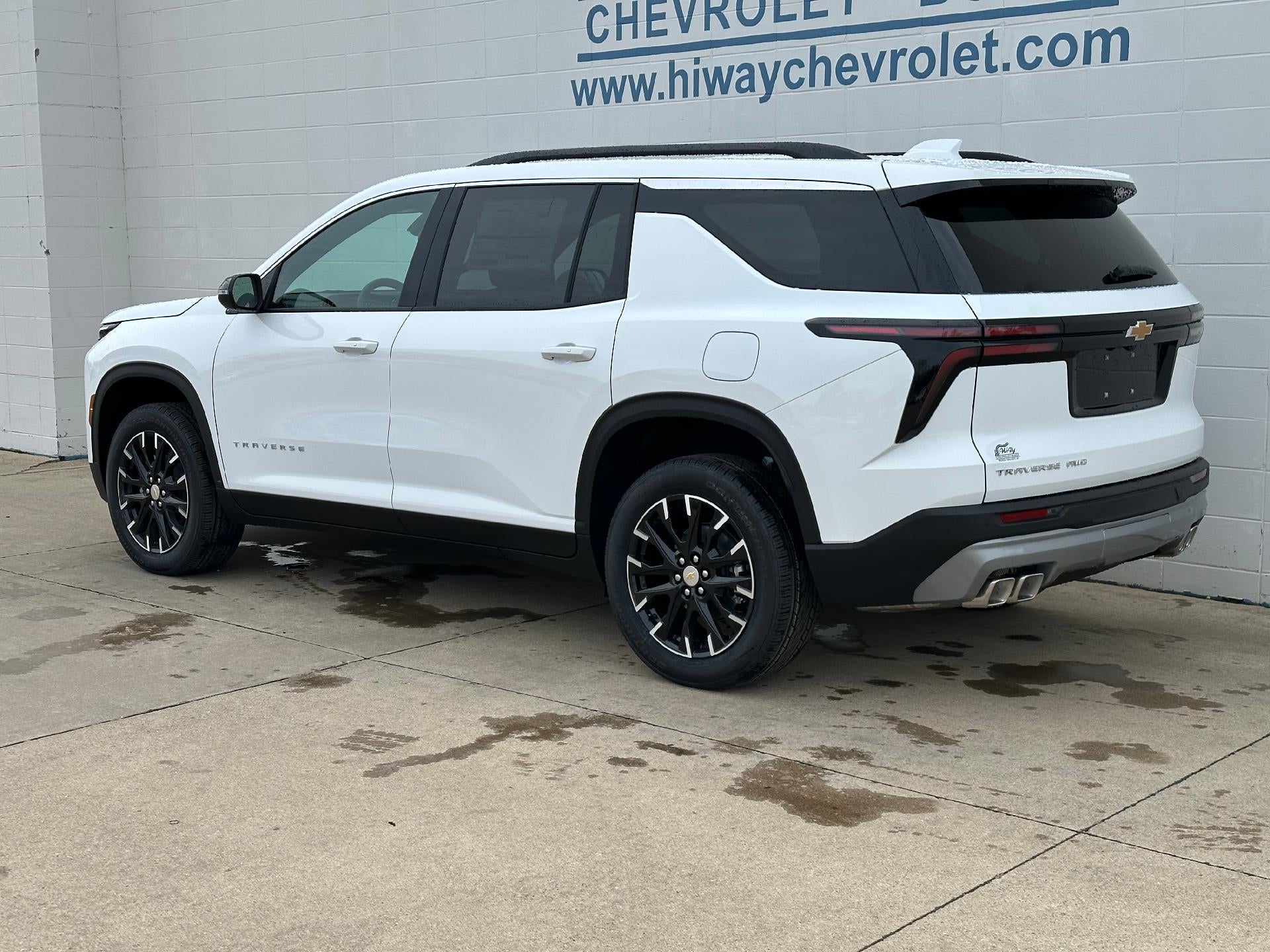 2026 Chevrolet Traverse AWD LT