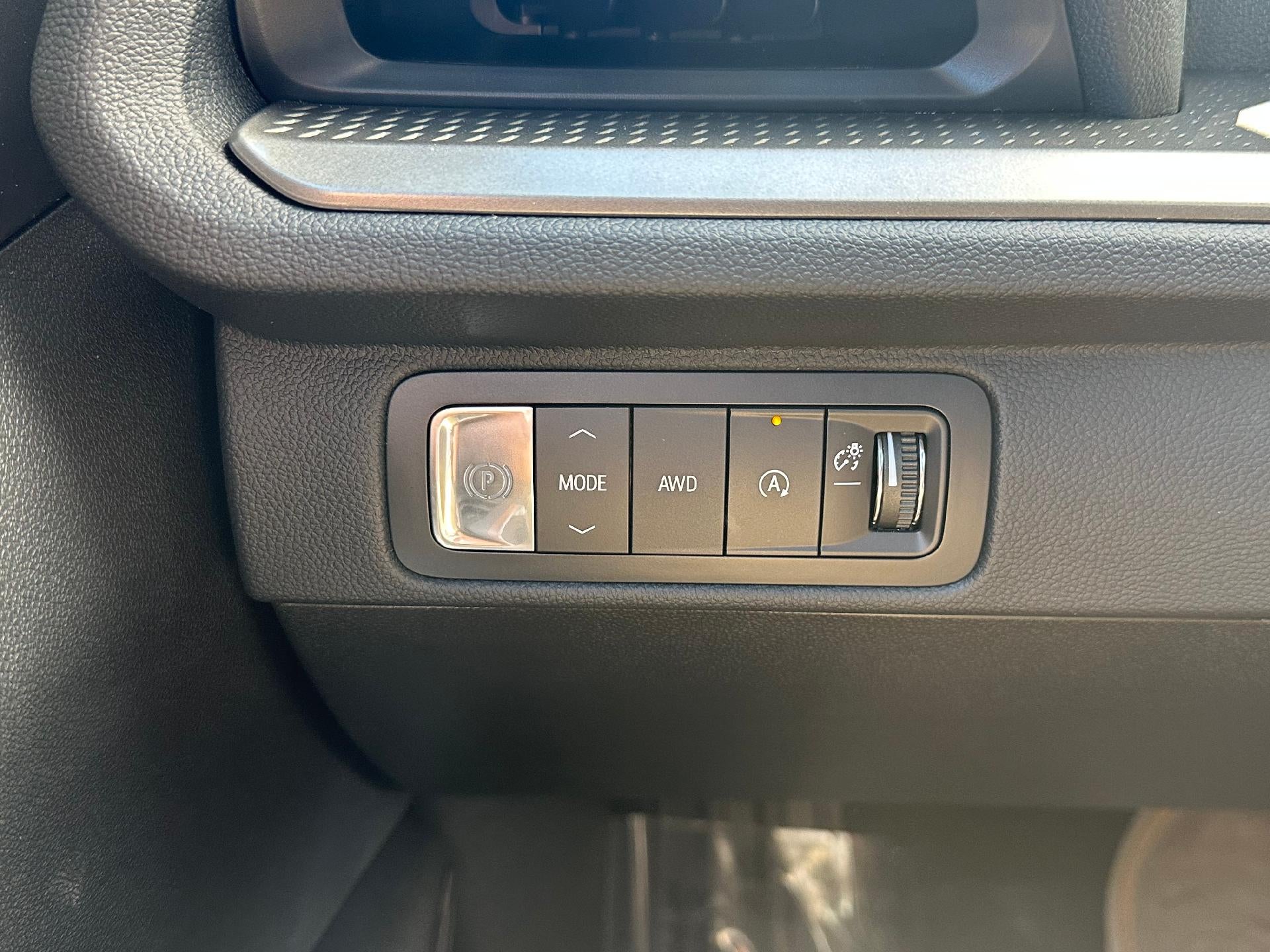 2026 Chevrolet Traverse AWD LT