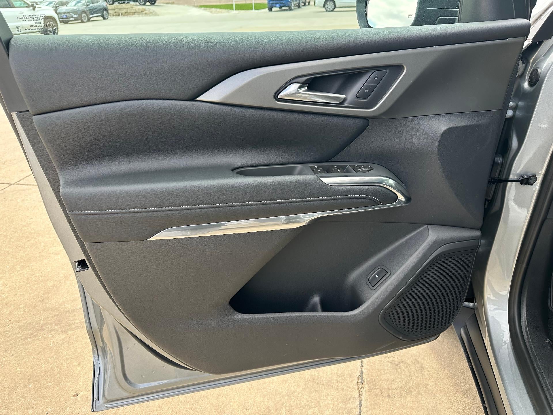 2026 Chevrolet Traverse AWD LT
