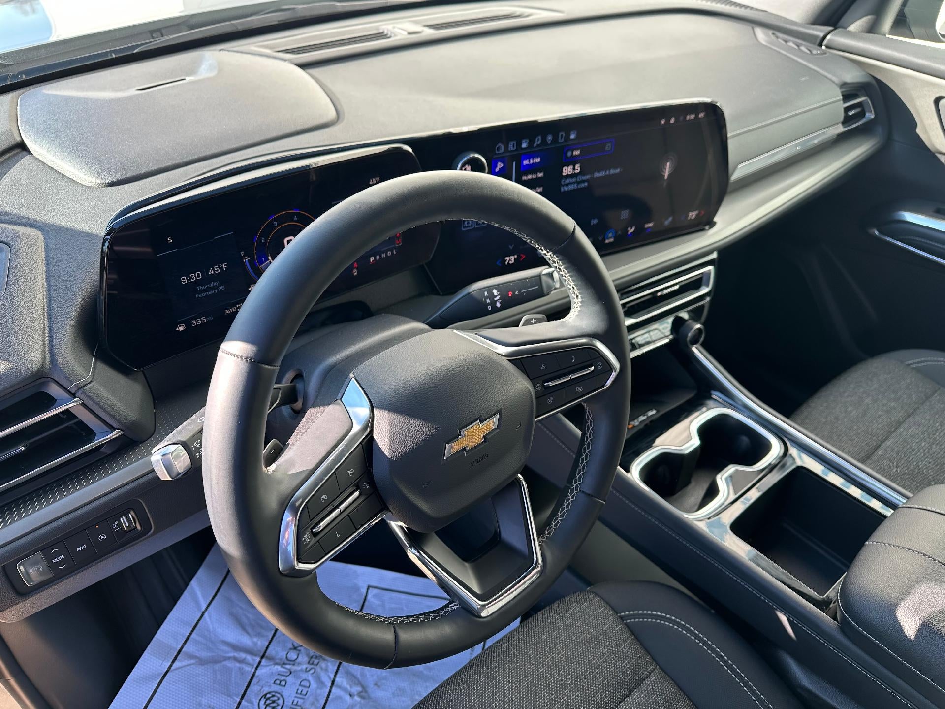 2025 Chevrolet Traverse AWD LT