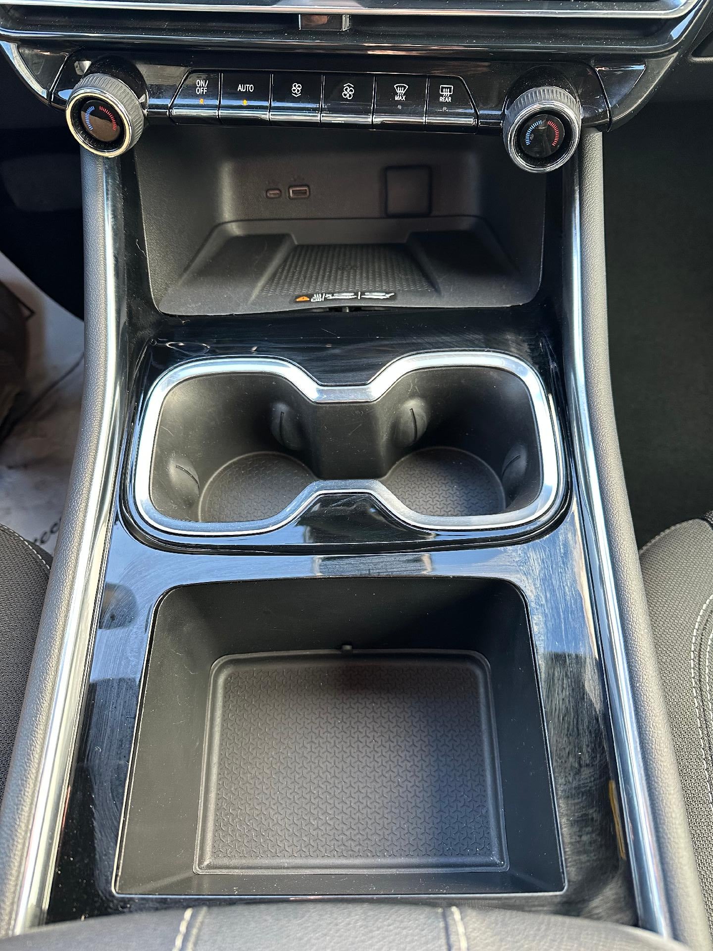 2025 Chevrolet Traverse AWD LT