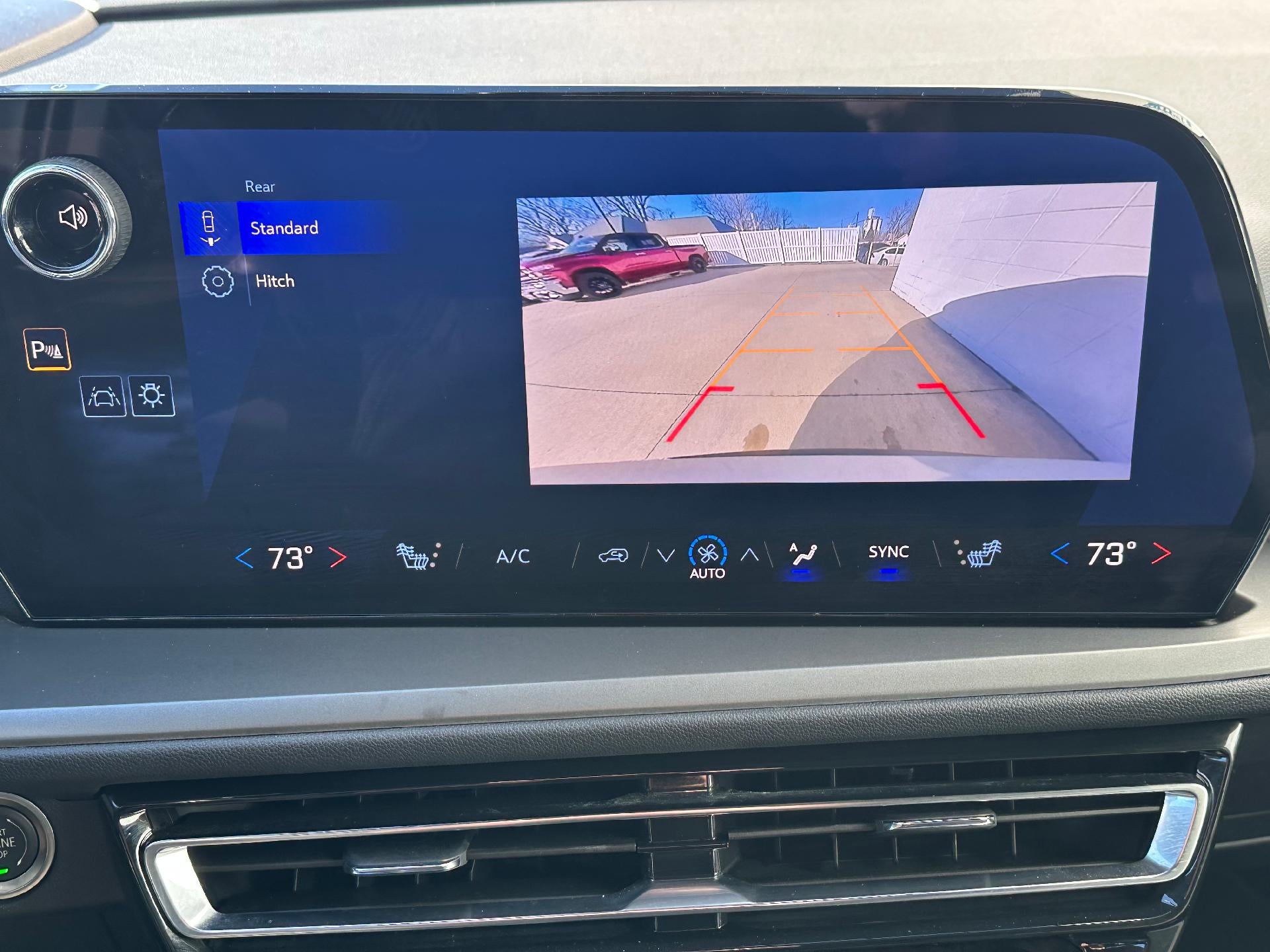 2025 Chevrolet Traverse AWD LT