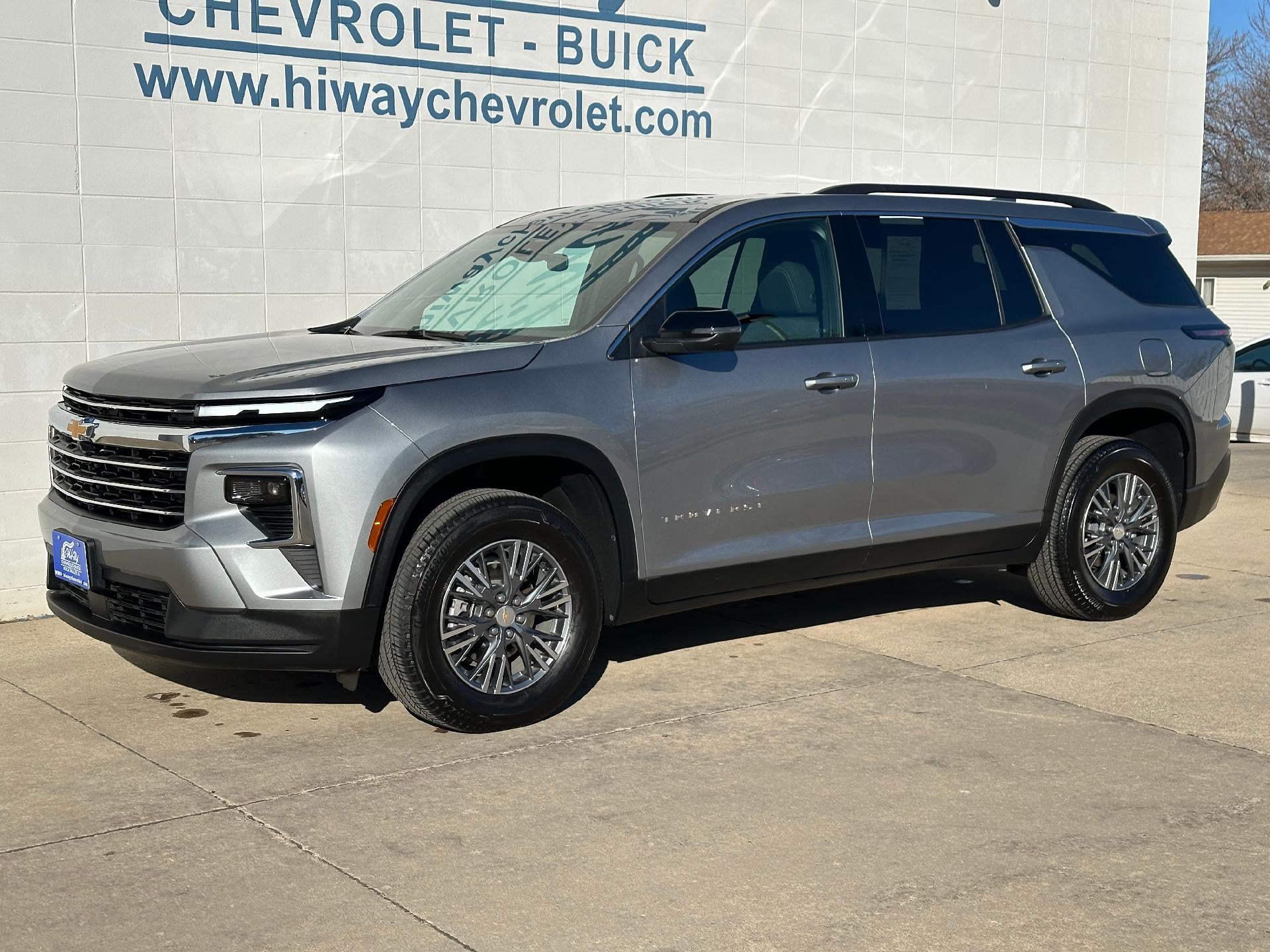 2025 Chevrolet Traverse AWD LT