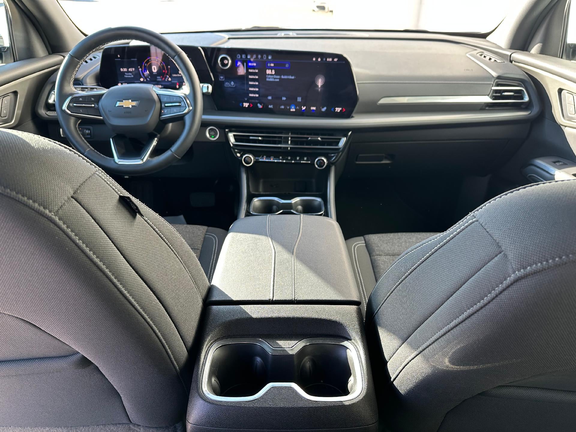 2025 Chevrolet Traverse AWD LT