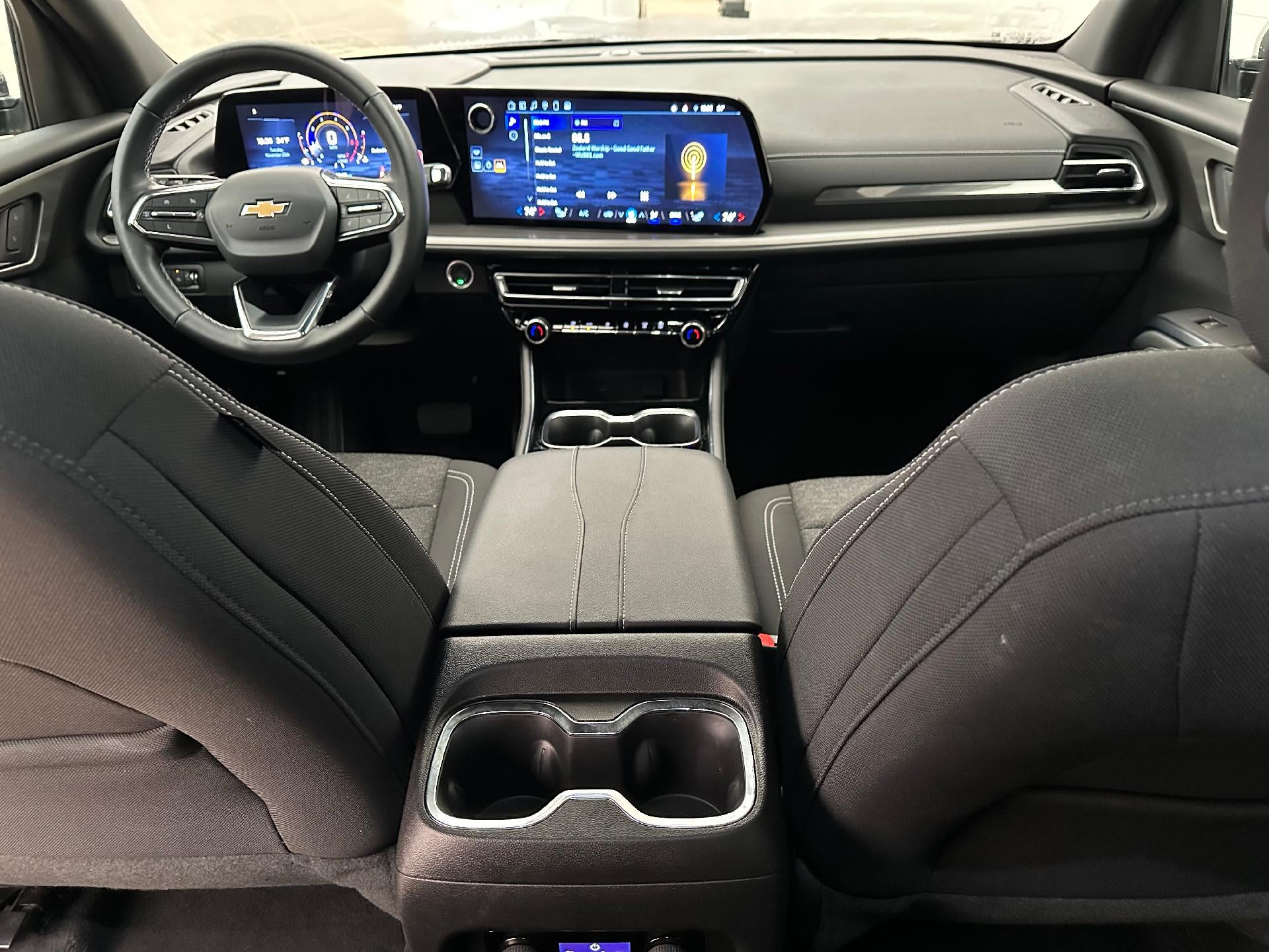 2025 Chevrolet Traverse AWD LT