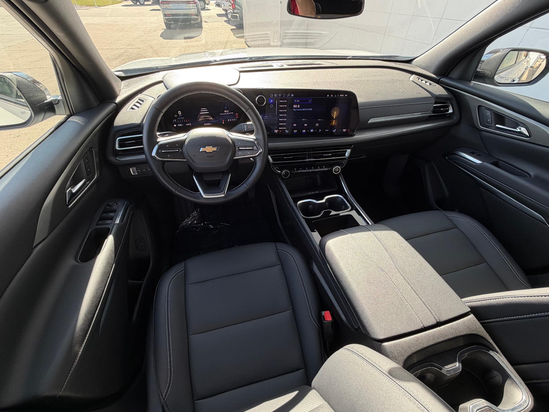 2025 Chevrolet Traverse AWD LT