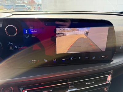 2025 Chevrolet Traverse AWD LT