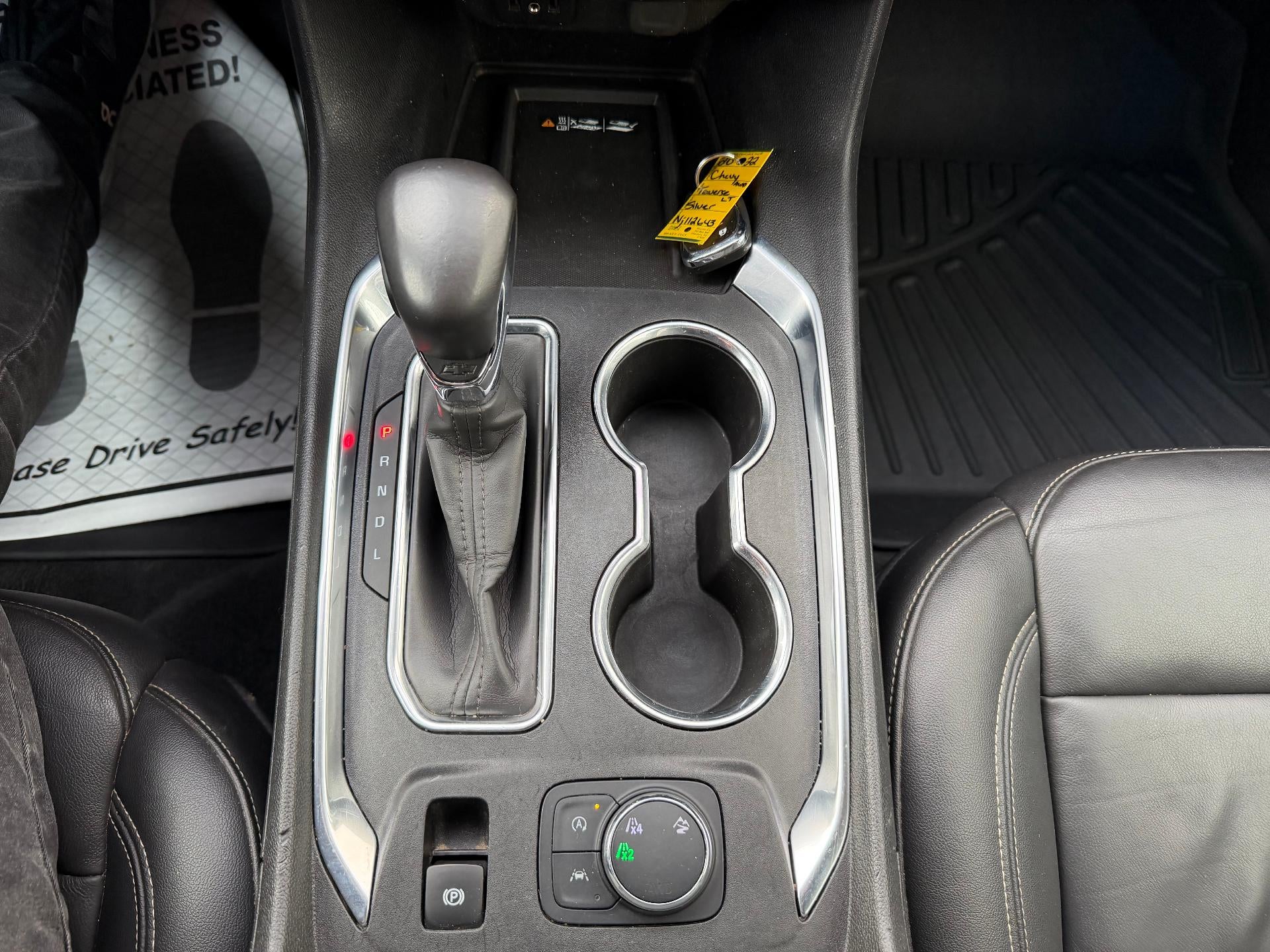 2022 Chevrolet Traverse LT Leather