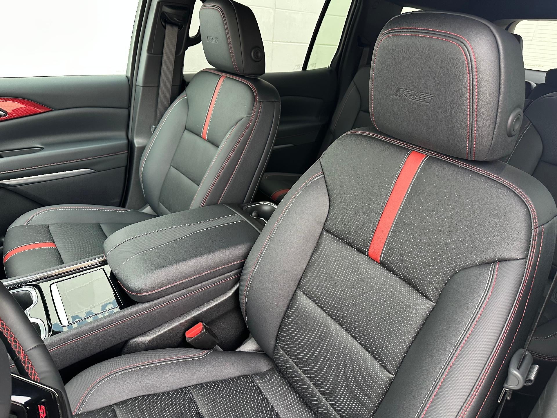 2025 Chevrolet Traverse AWD RS