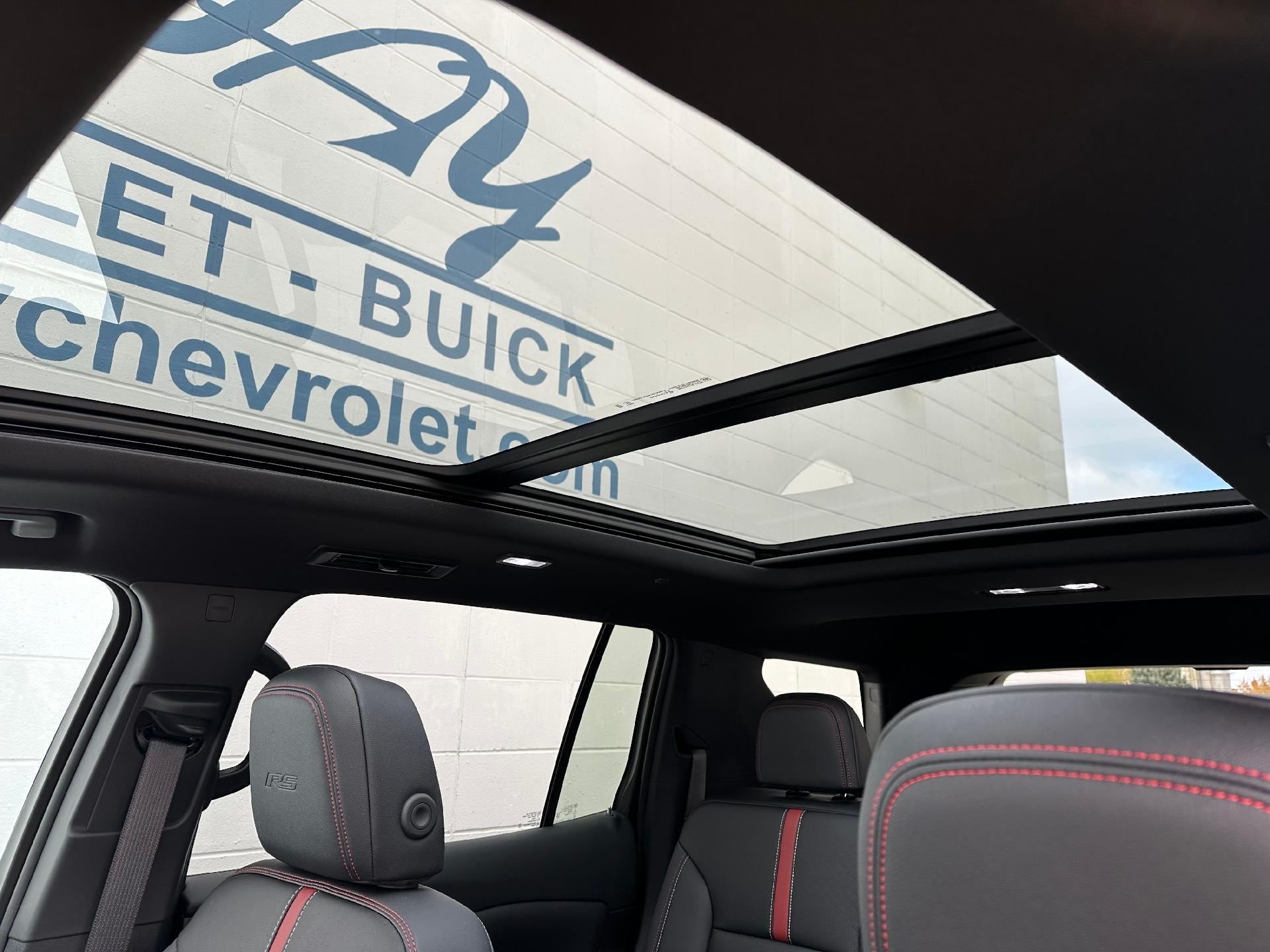 2025 Chevrolet Traverse AWD RS