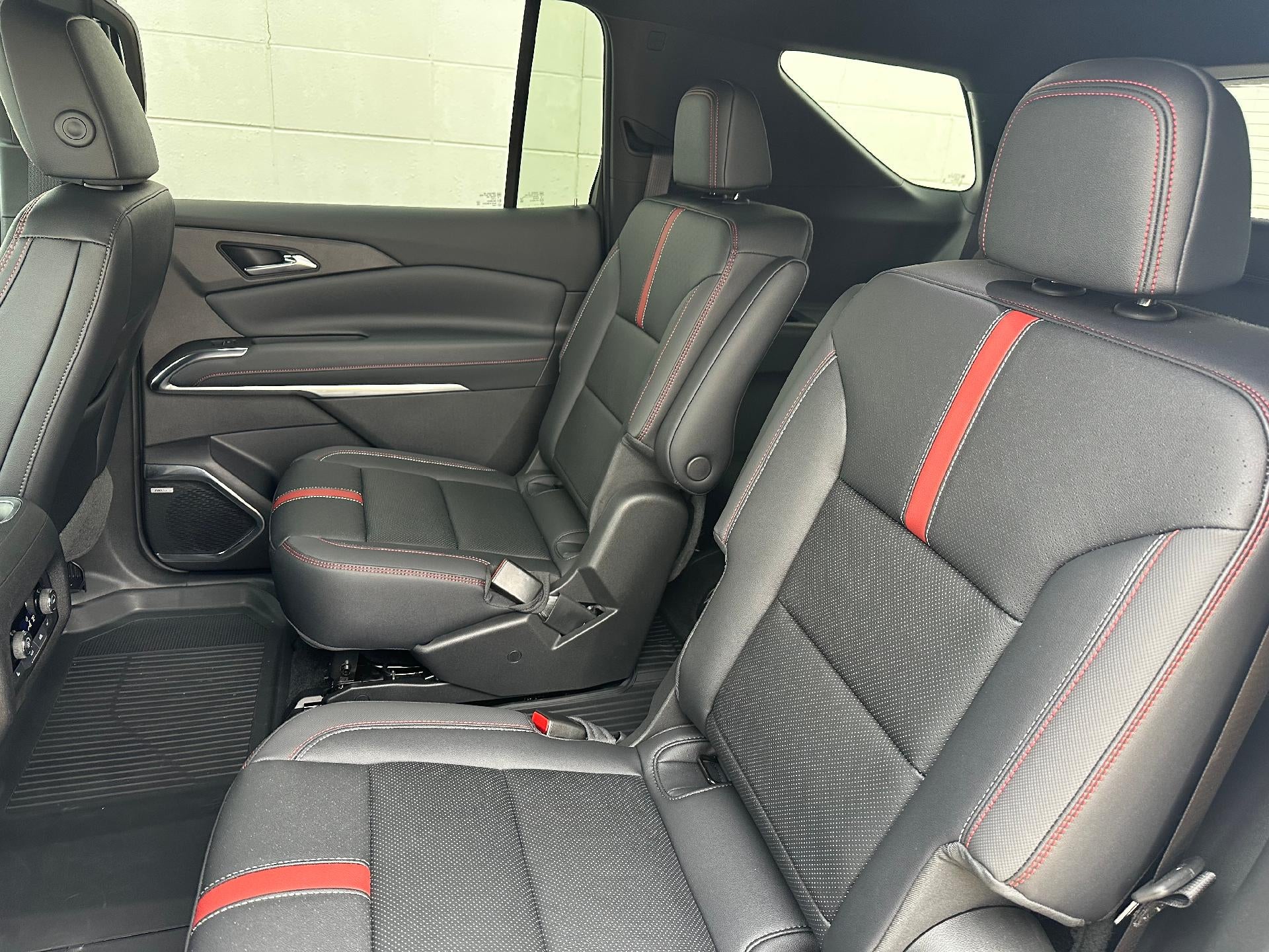 2025 Chevrolet Traverse AWD RS