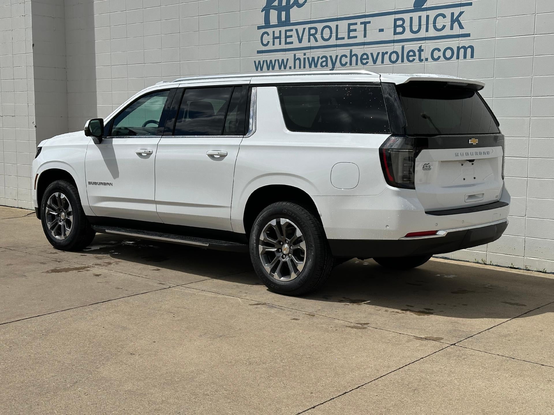 2026 Chevrolet Suburban LT