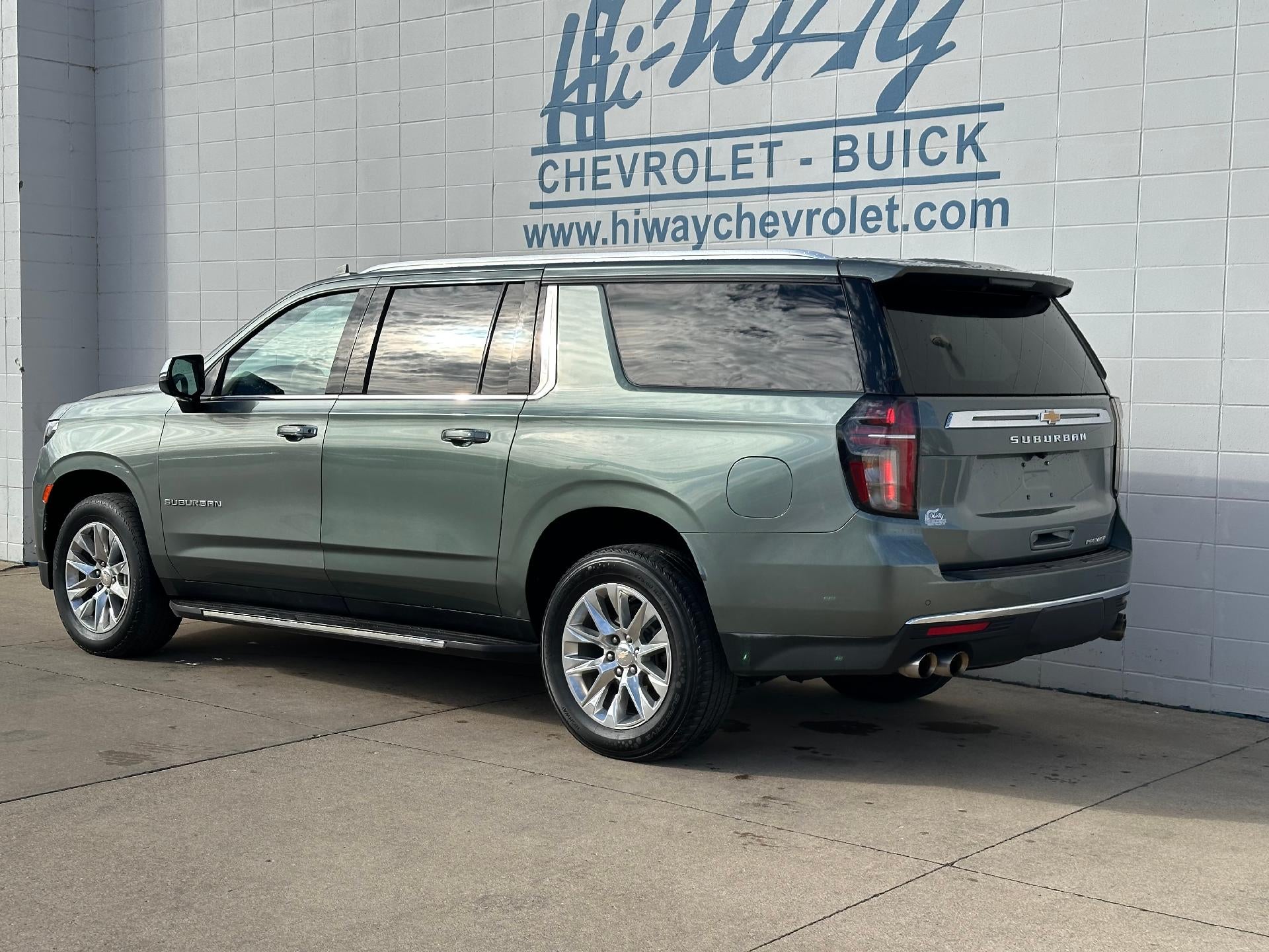 2023 Chevrolet Suburban Premier