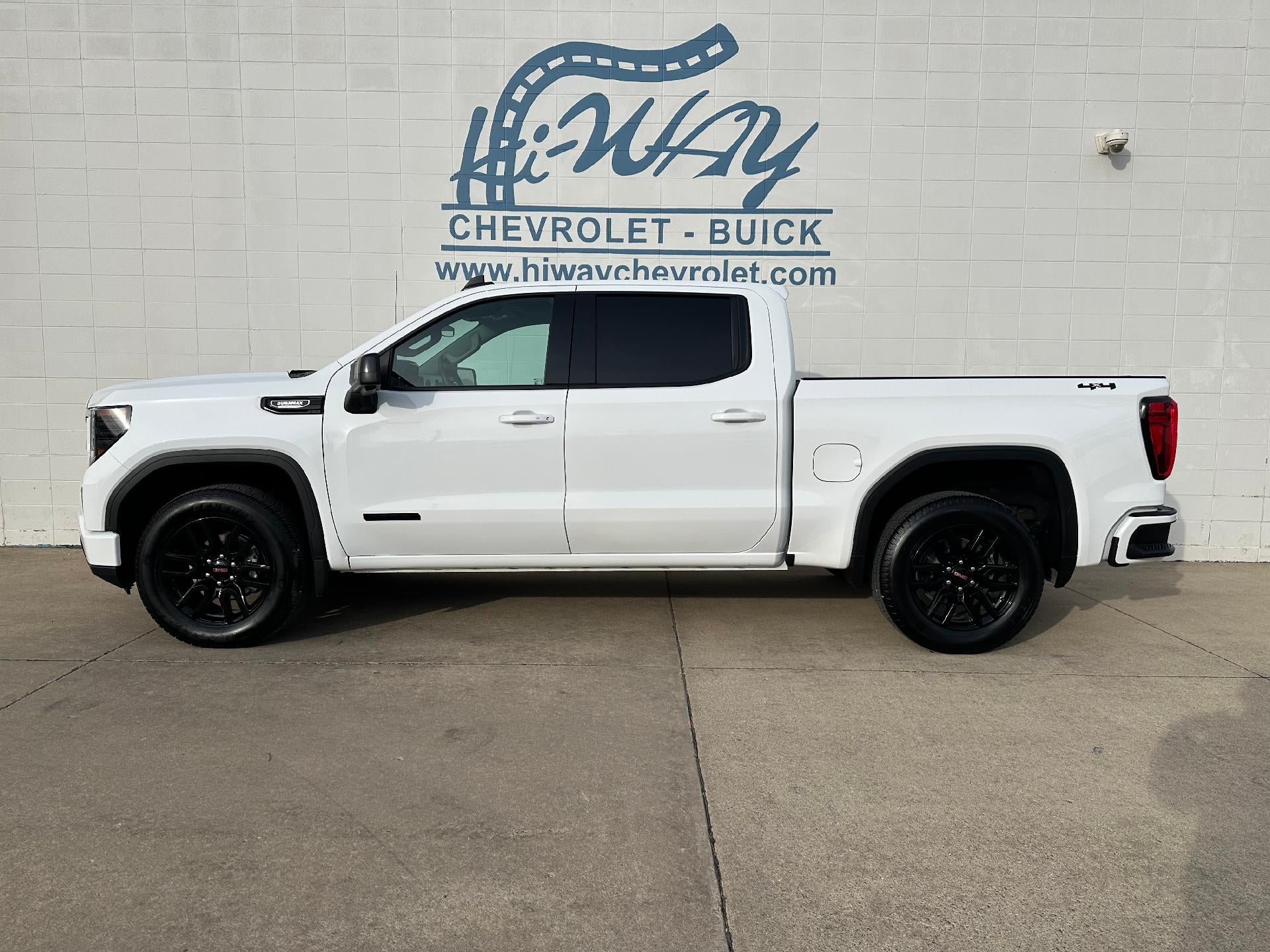 2025 GMC Sierra 1500 Elevation