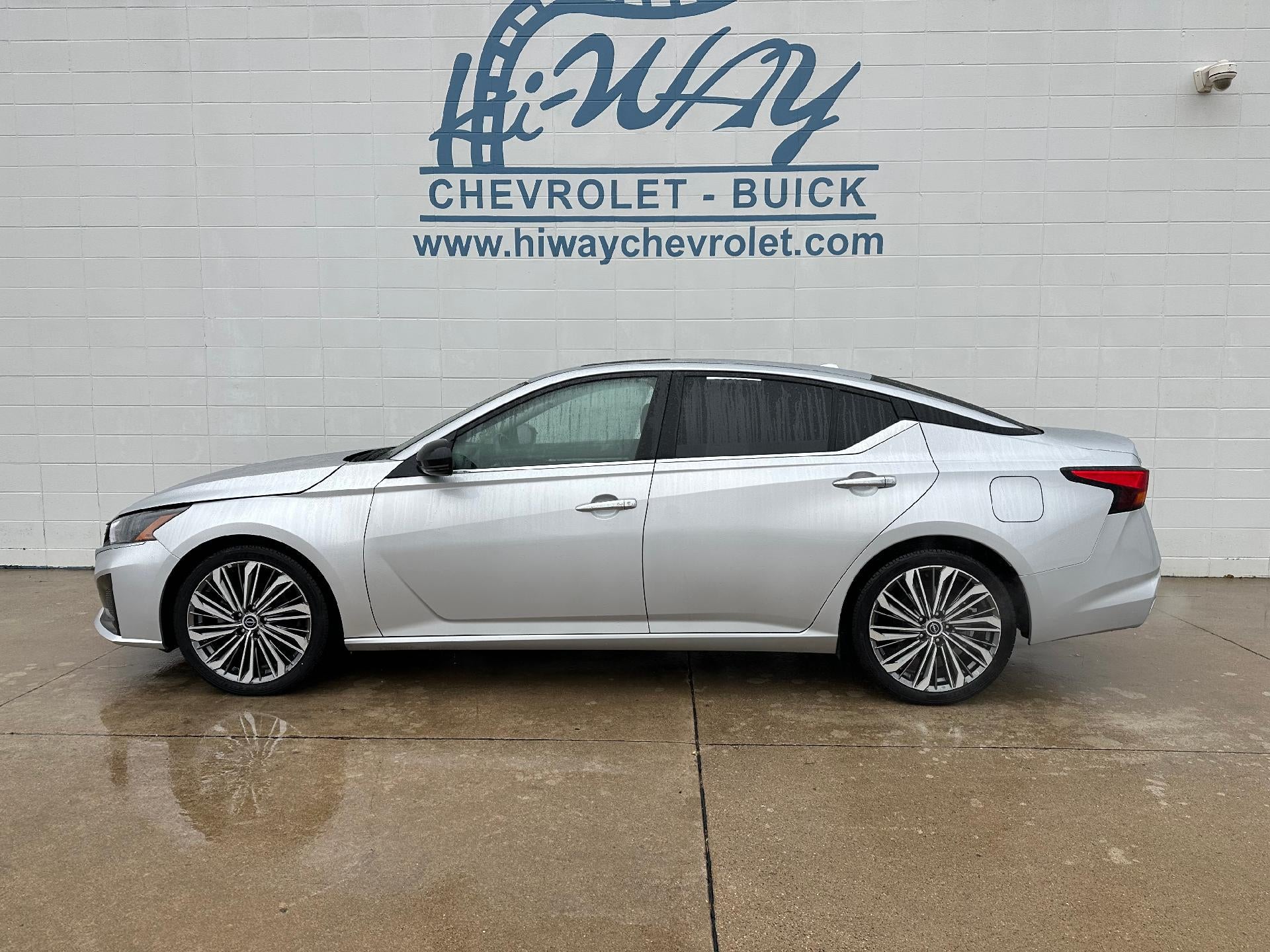 2023 Nissan Altima 2.5 SL