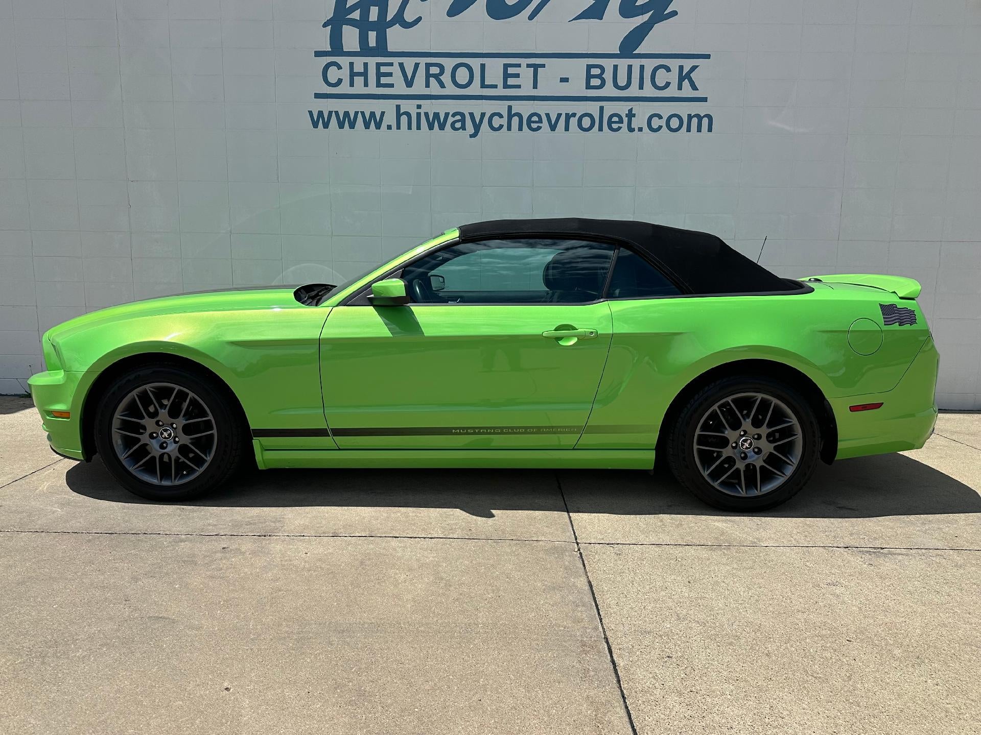 2013 Ford Mustang Base
