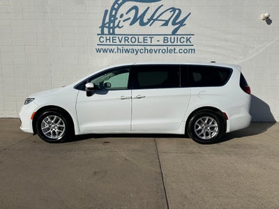 2023 Chrysler Pacifica Touring L