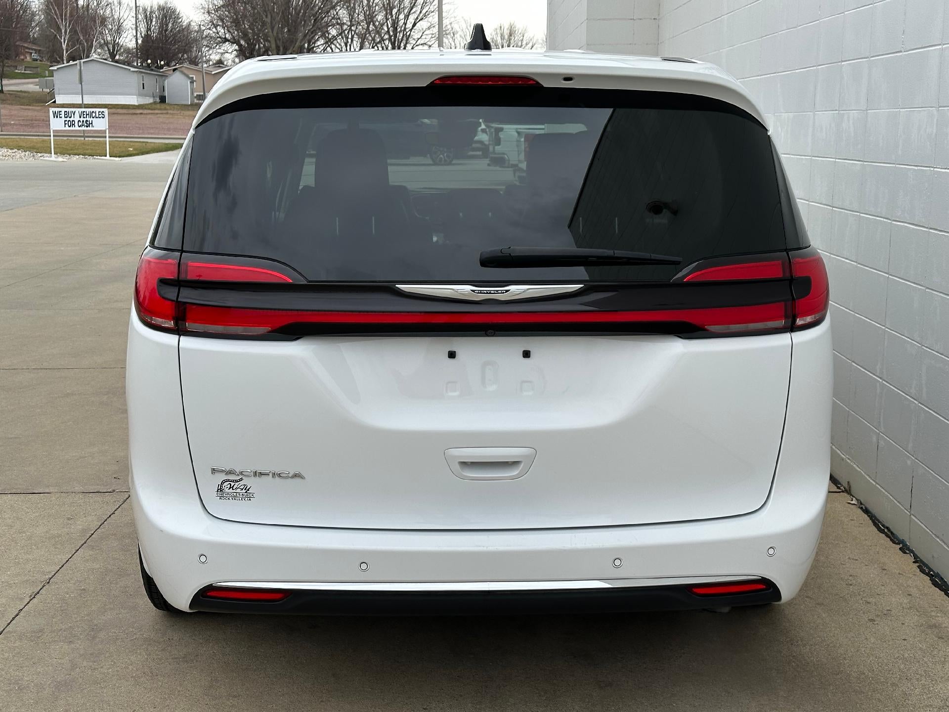 2024 Chrysler Pacifica Touring L